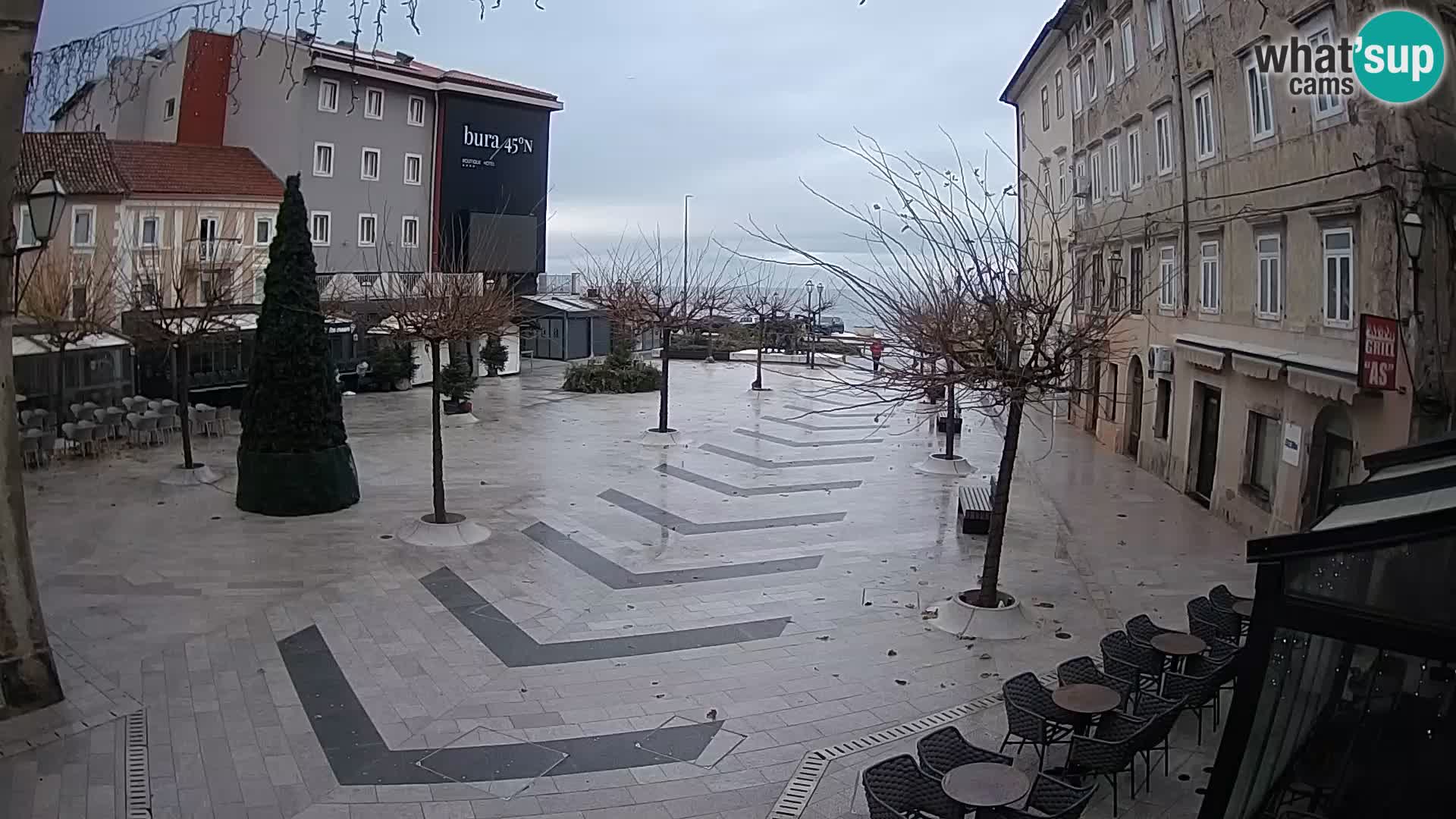 Center mesta Senj – Pavlinski trg – spletne kamere Dalmacija