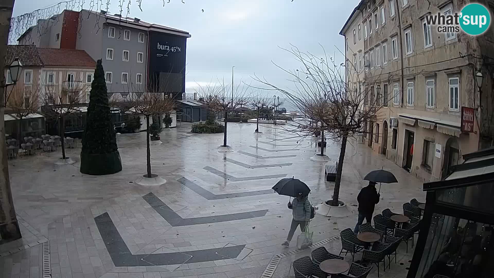 Centro de la ciudad de Senj – plaza Pavlin – Live Cam Dalmacia