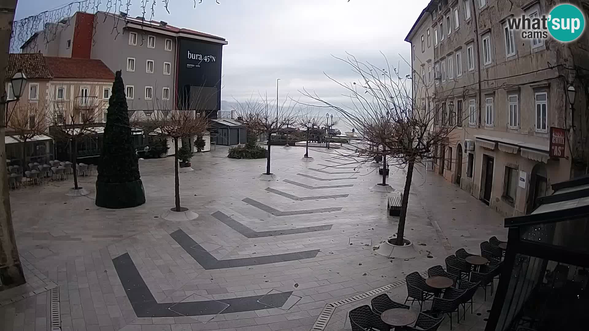 Centro de la ciudad de Senj – plaza Pavlin – Live Cam Dalmacia