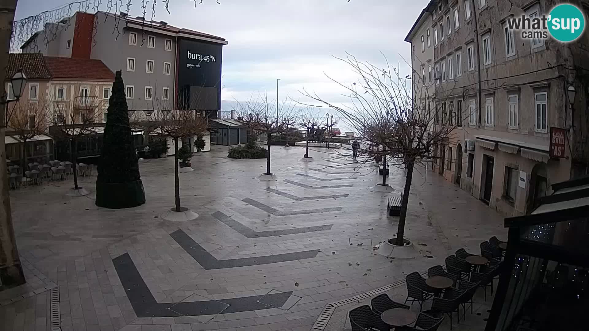 Zentrum der Stadt Senj – Pavlin platz – Live Cam Dalmatia