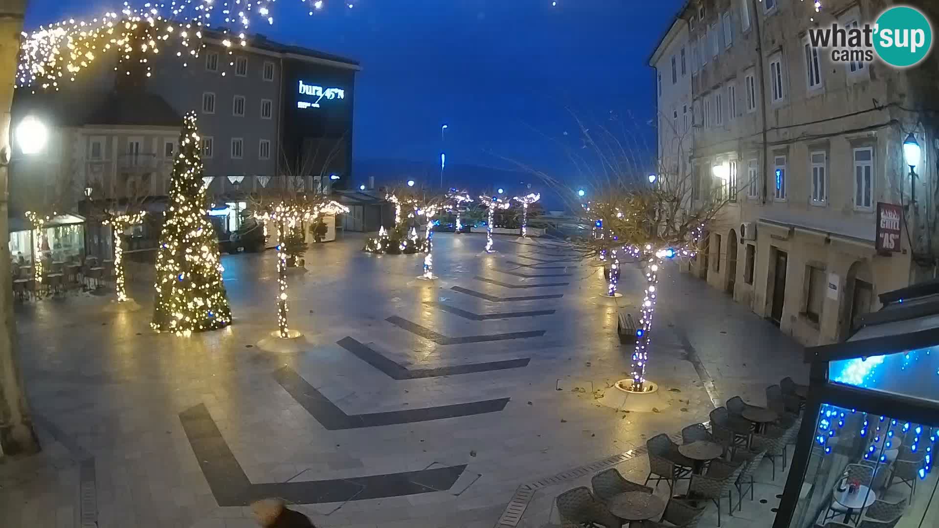 Centar grada Senja – Pavlinski trg – web kamere Dalmacija