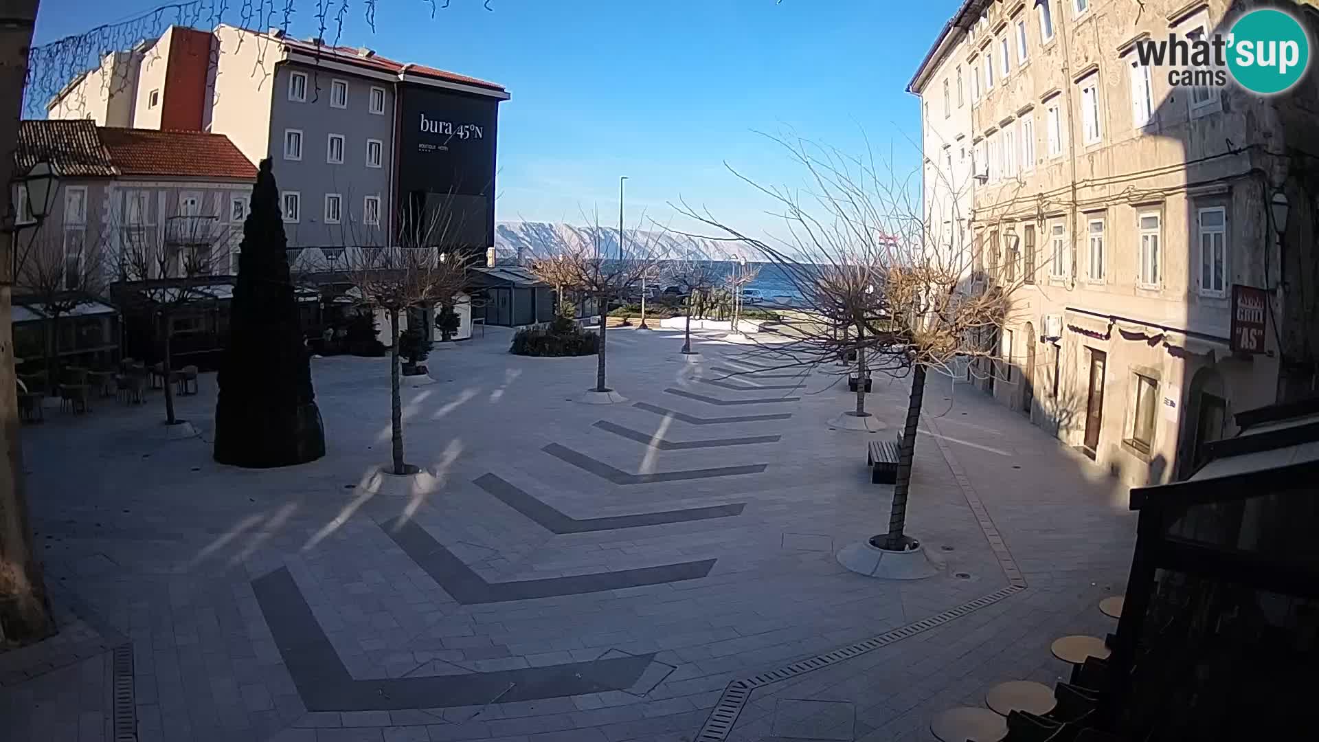 Zentrum der Stadt Senj – Pavlin platz – Live Cam Dalmatia