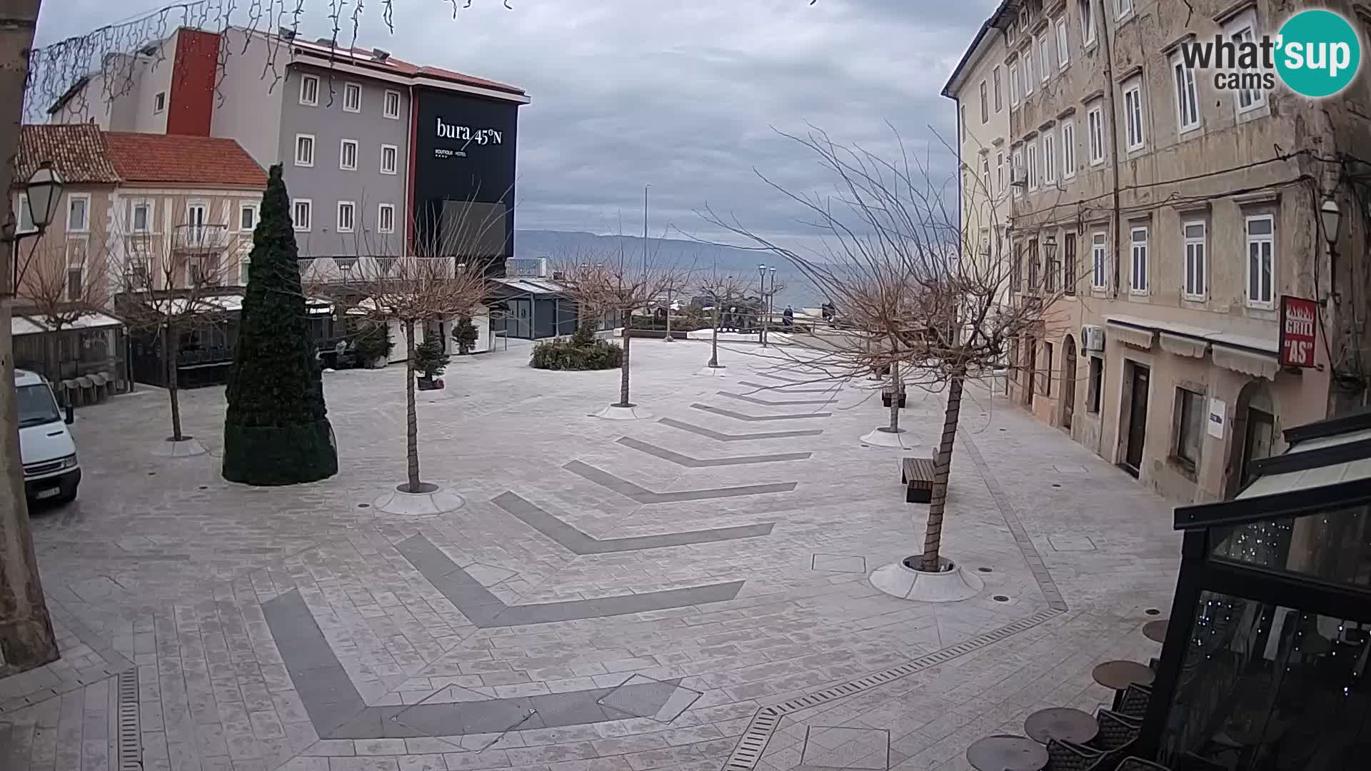 Center mesta Senj – Pavlinski trg – spletne kamere Dalmacija