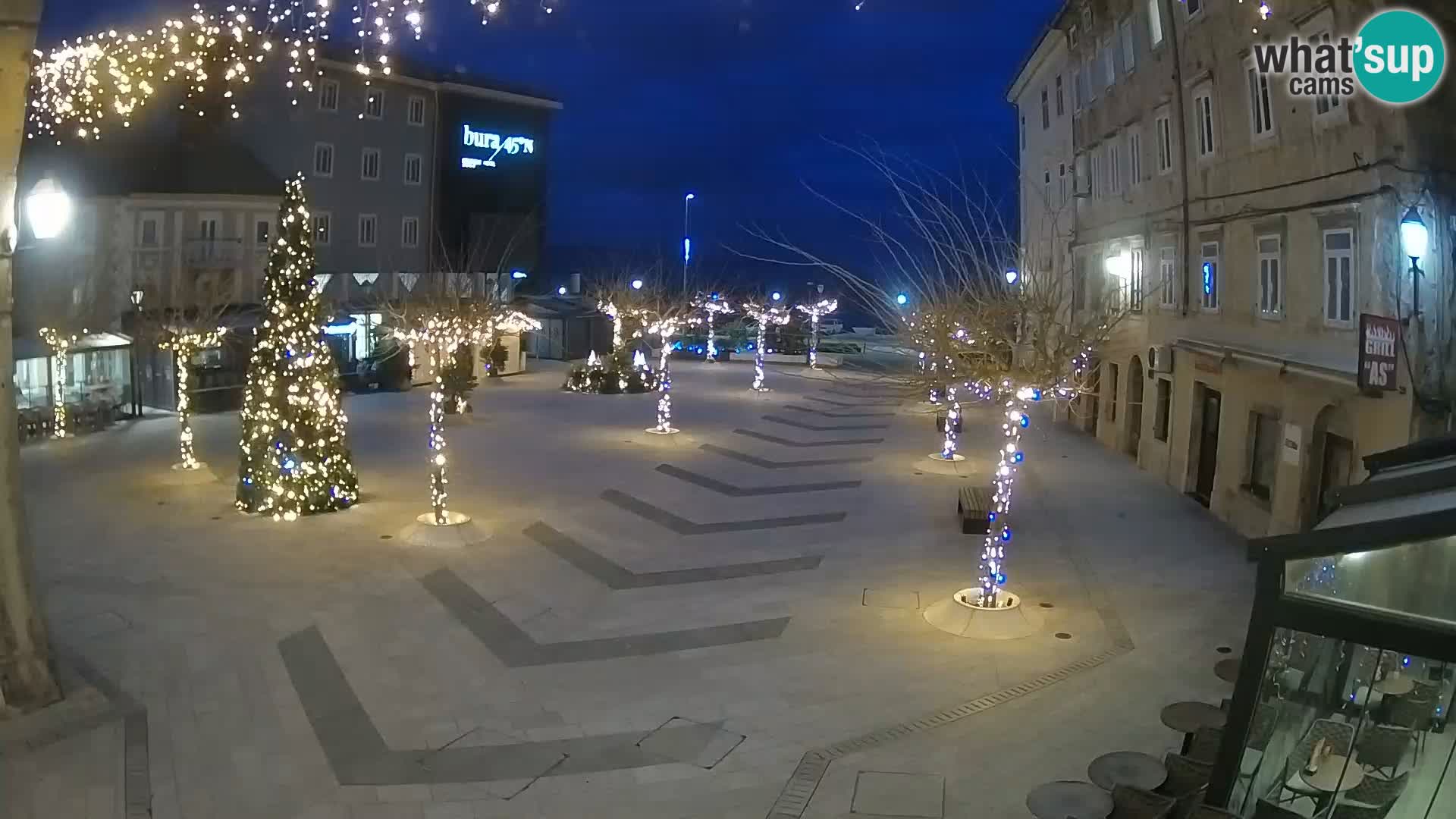 Center mesta Senj – Pavlinski trg – spletne kamere Dalmacija