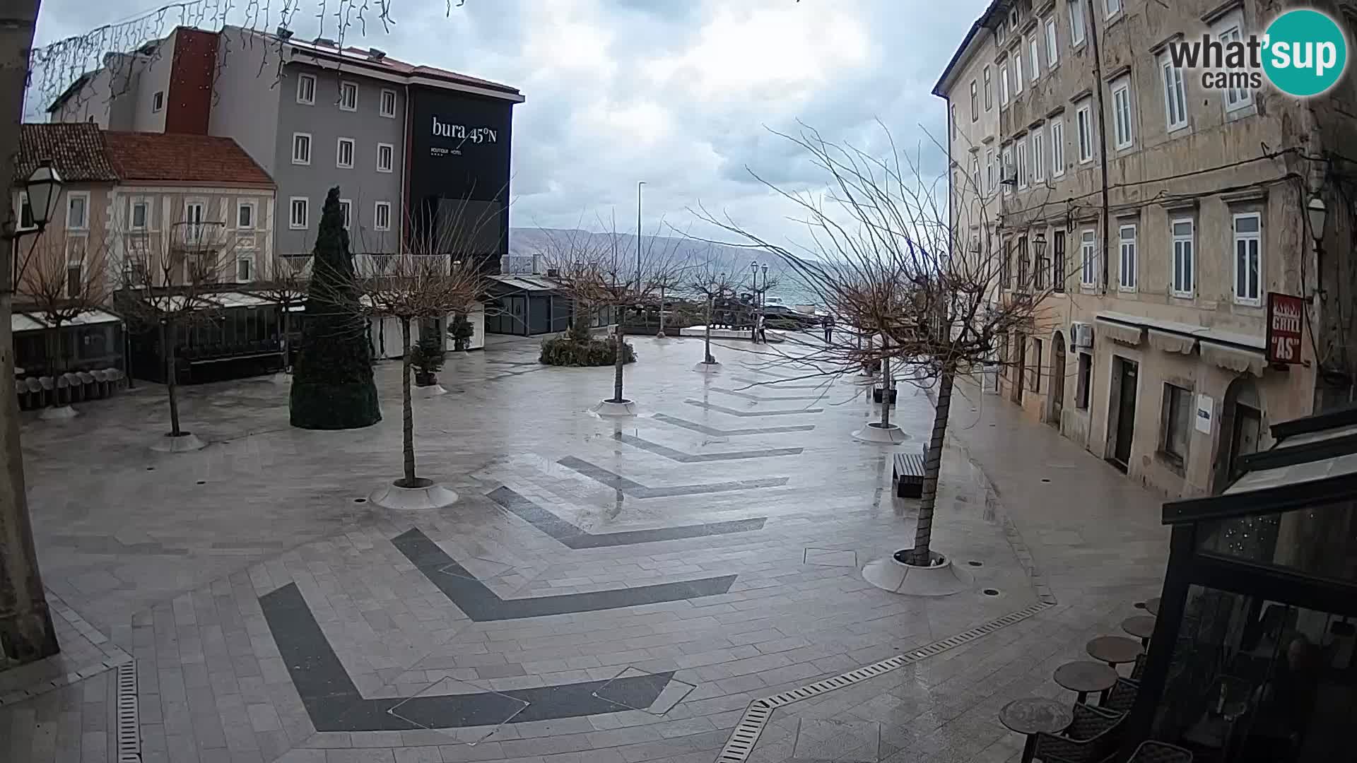 Zentrum der Stadt Senj – Pavlin platz – Live Cam Dalmatia