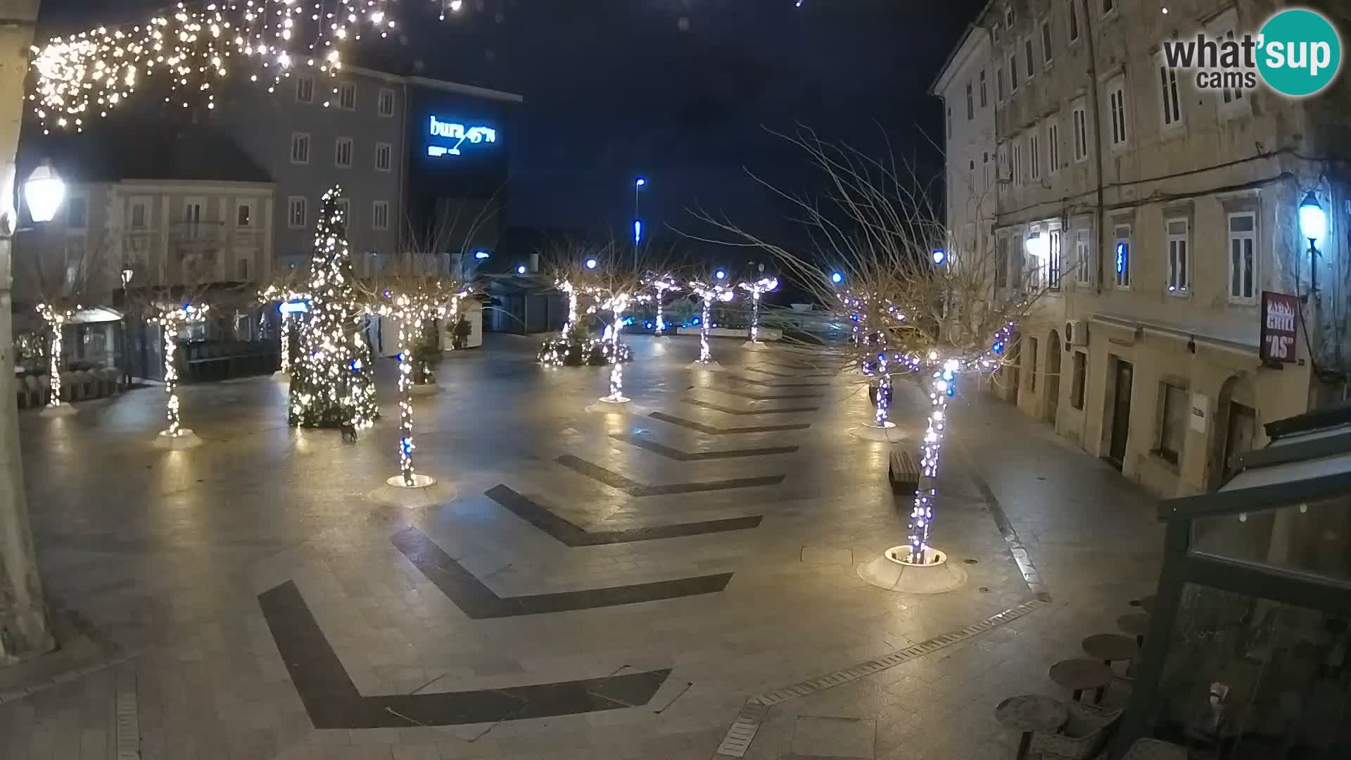Centar grada Senja – Pavlinski trg – web kamere Dalmacija
