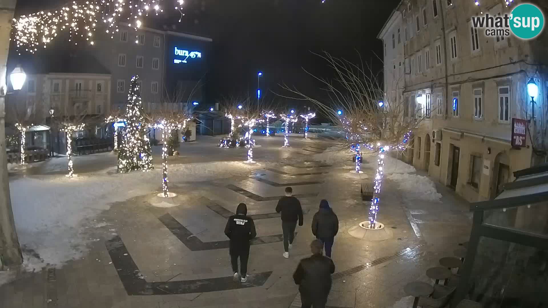 Centar grada Senja – Pavlinski trg – web kamere Dalmacija