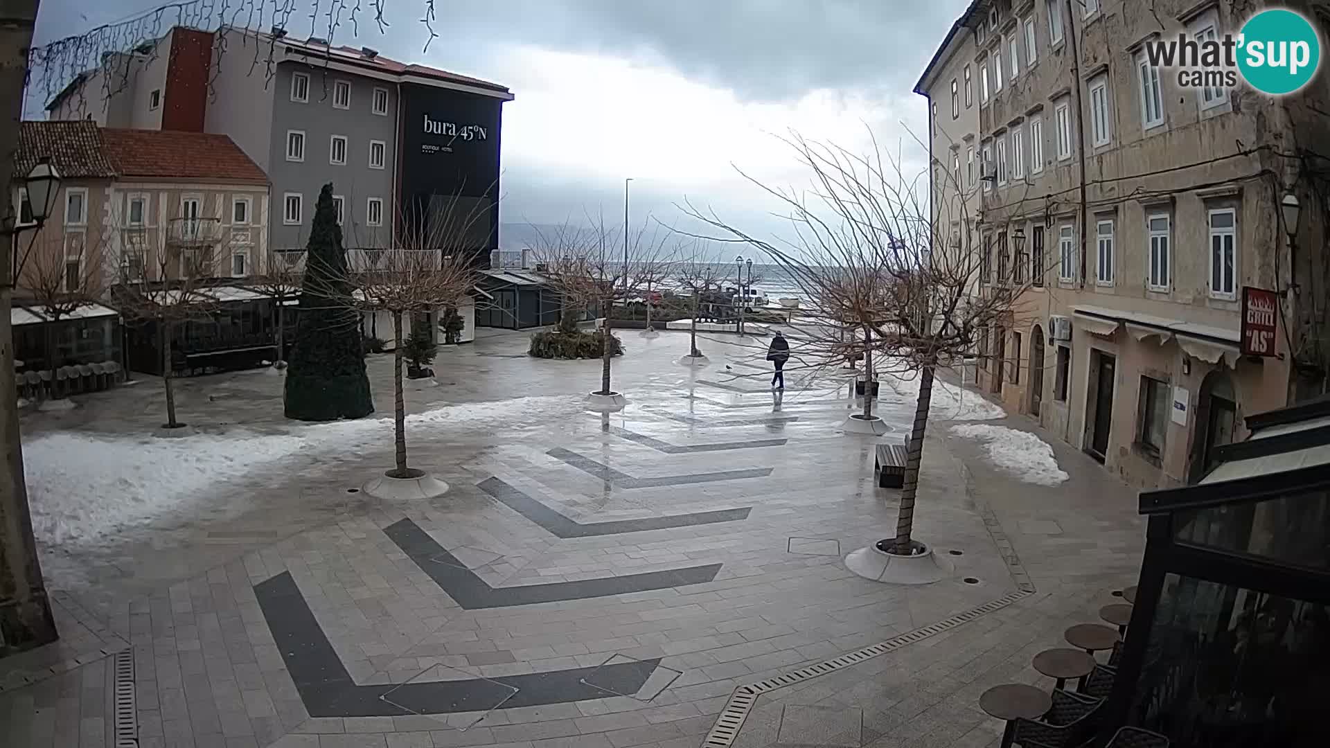 Centro de la ciudad de Senj – plaza Pavlin – Live Cam Dalmacia
