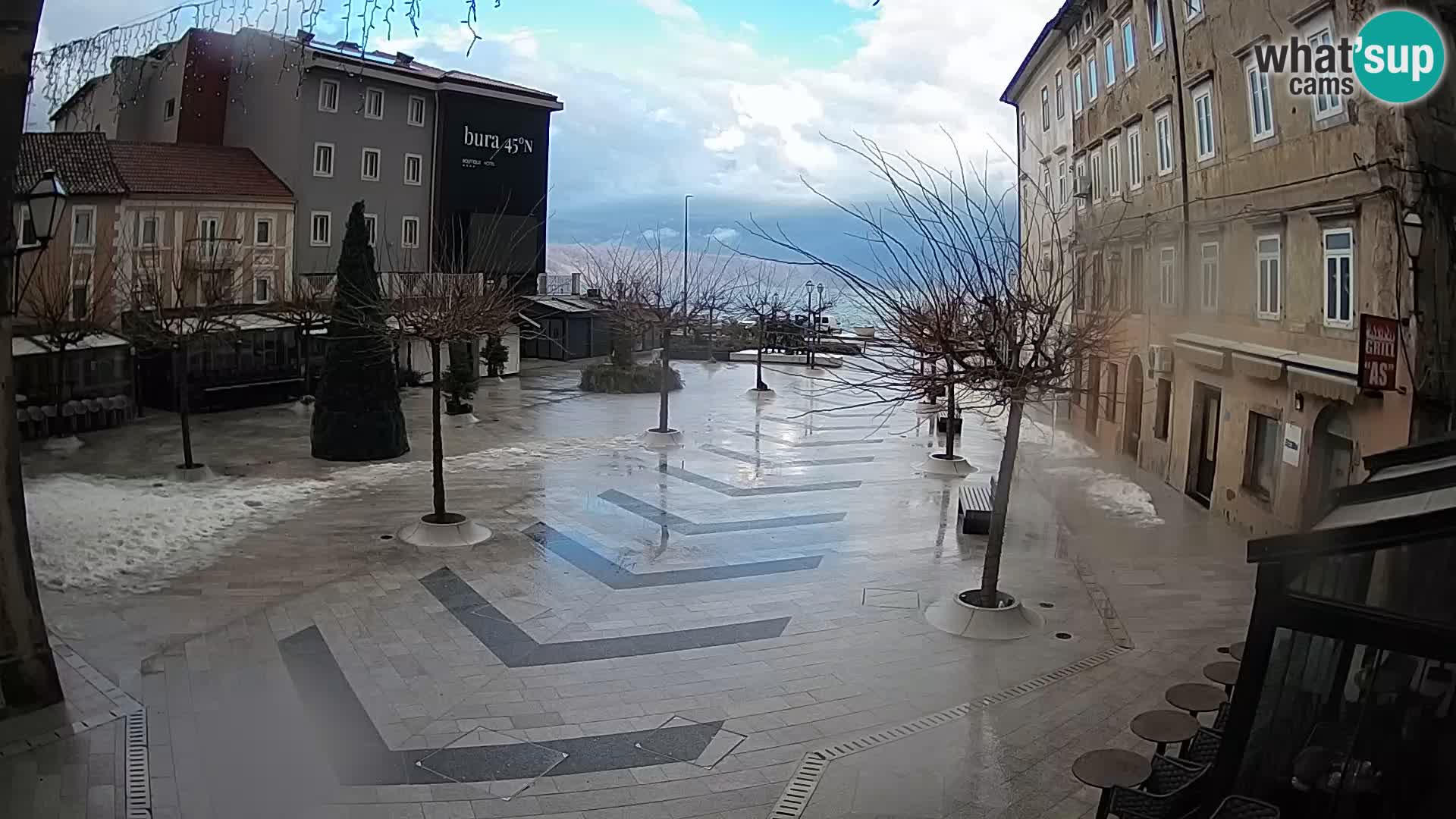 Center of Senj city – Pavlin square – Live Cam Dalmatia