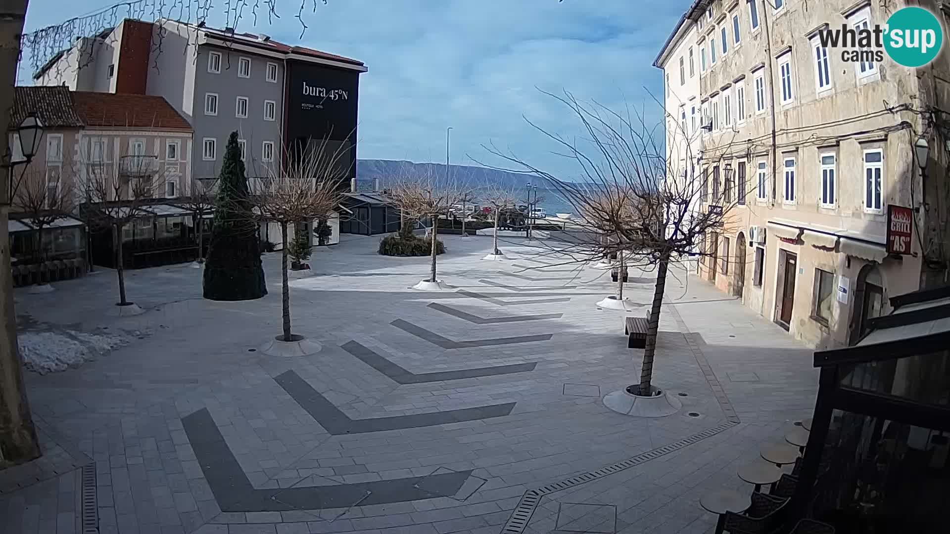 Center mesta Senj – Pavlinski trg – spletne kamere Dalmacija