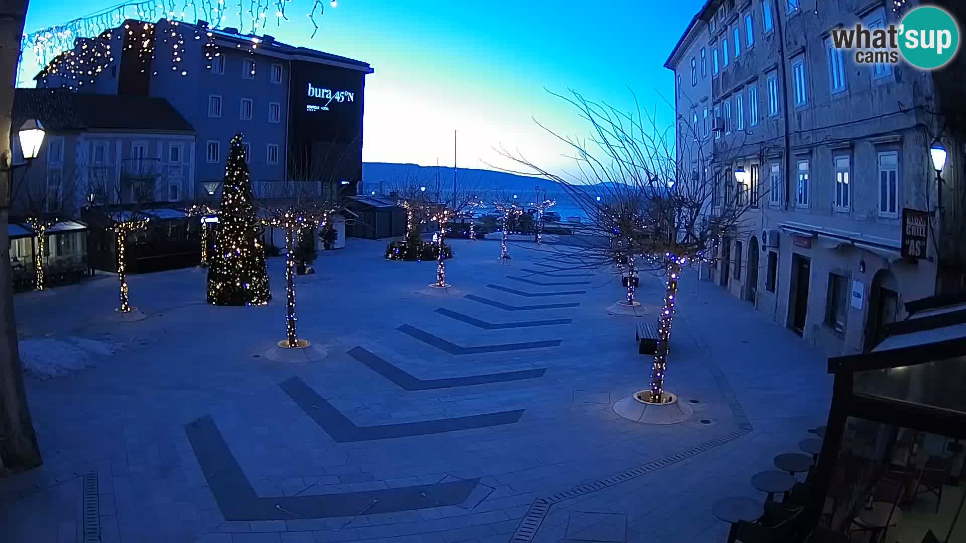 Center mesta Senj – Pavlinski trg – spletne kamere Dalmacija