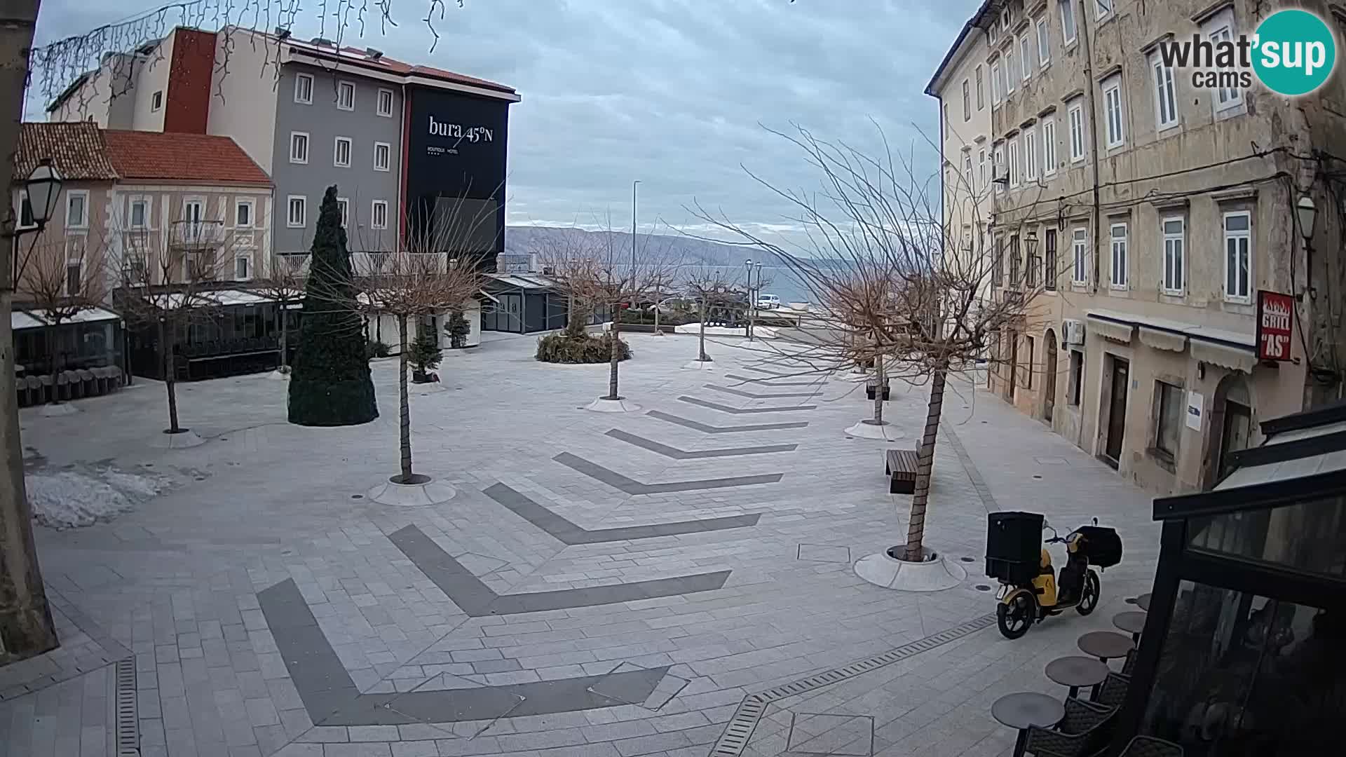 Center mesta Senj – Pavlinski trg – spletne kamere Dalmacija