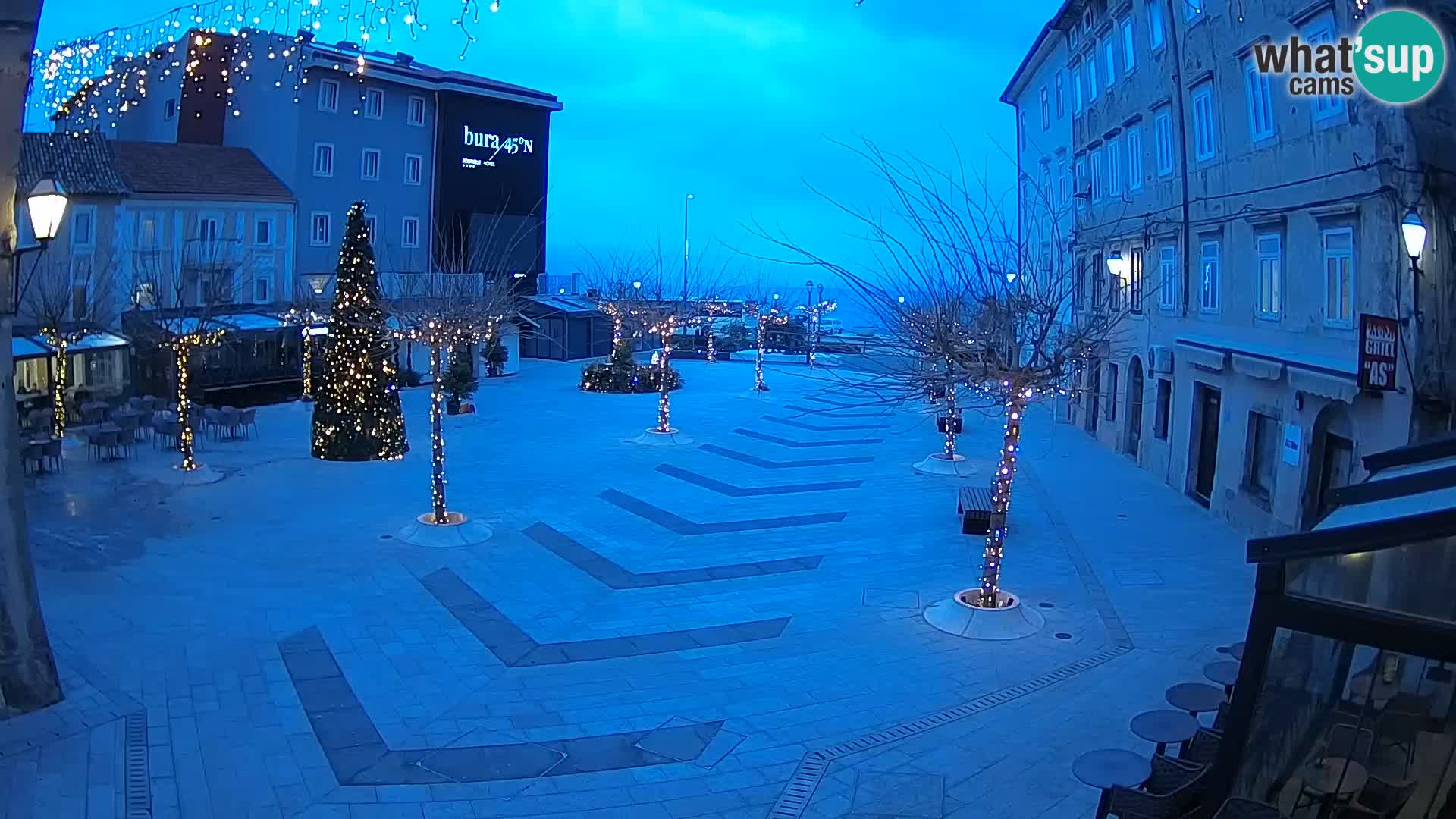 Center mesta Senj – Pavlinski trg – spletne kamere Dalmacija