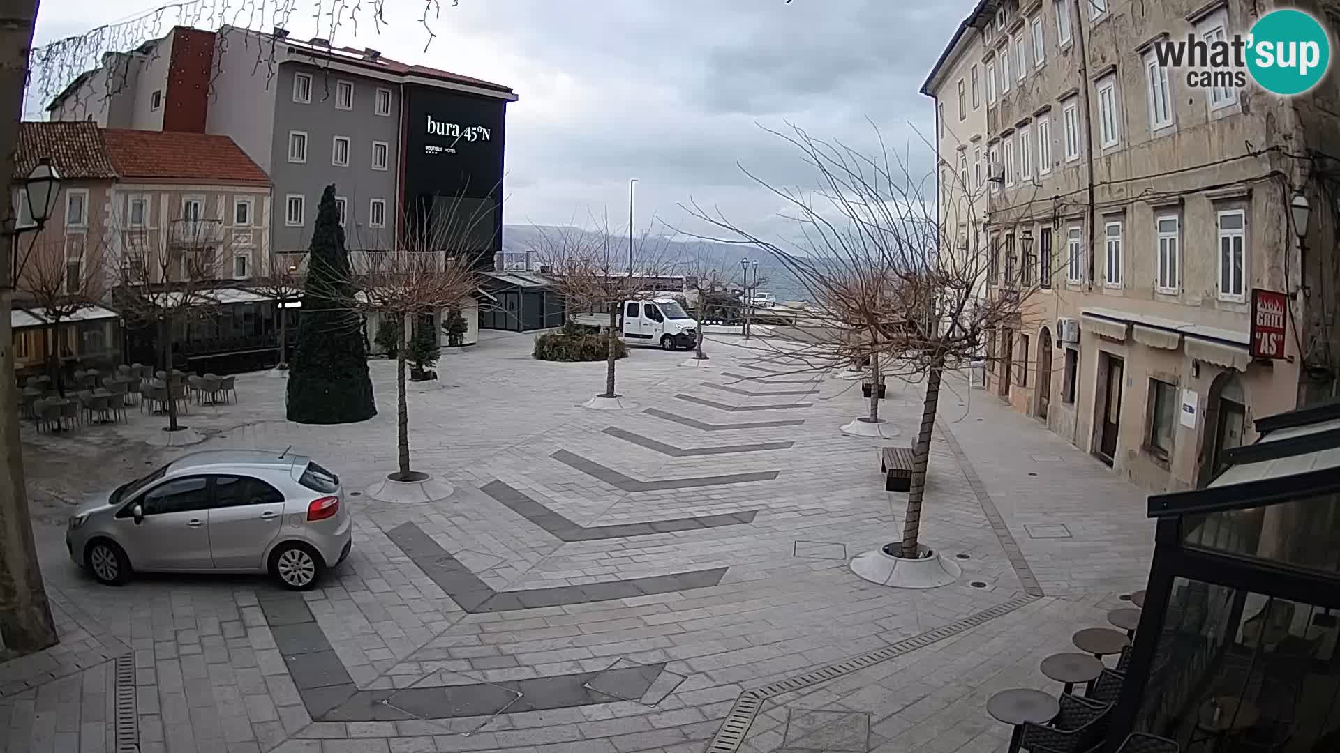 Center mesta Senj – Pavlinski trg – spletne kamere Dalmacija