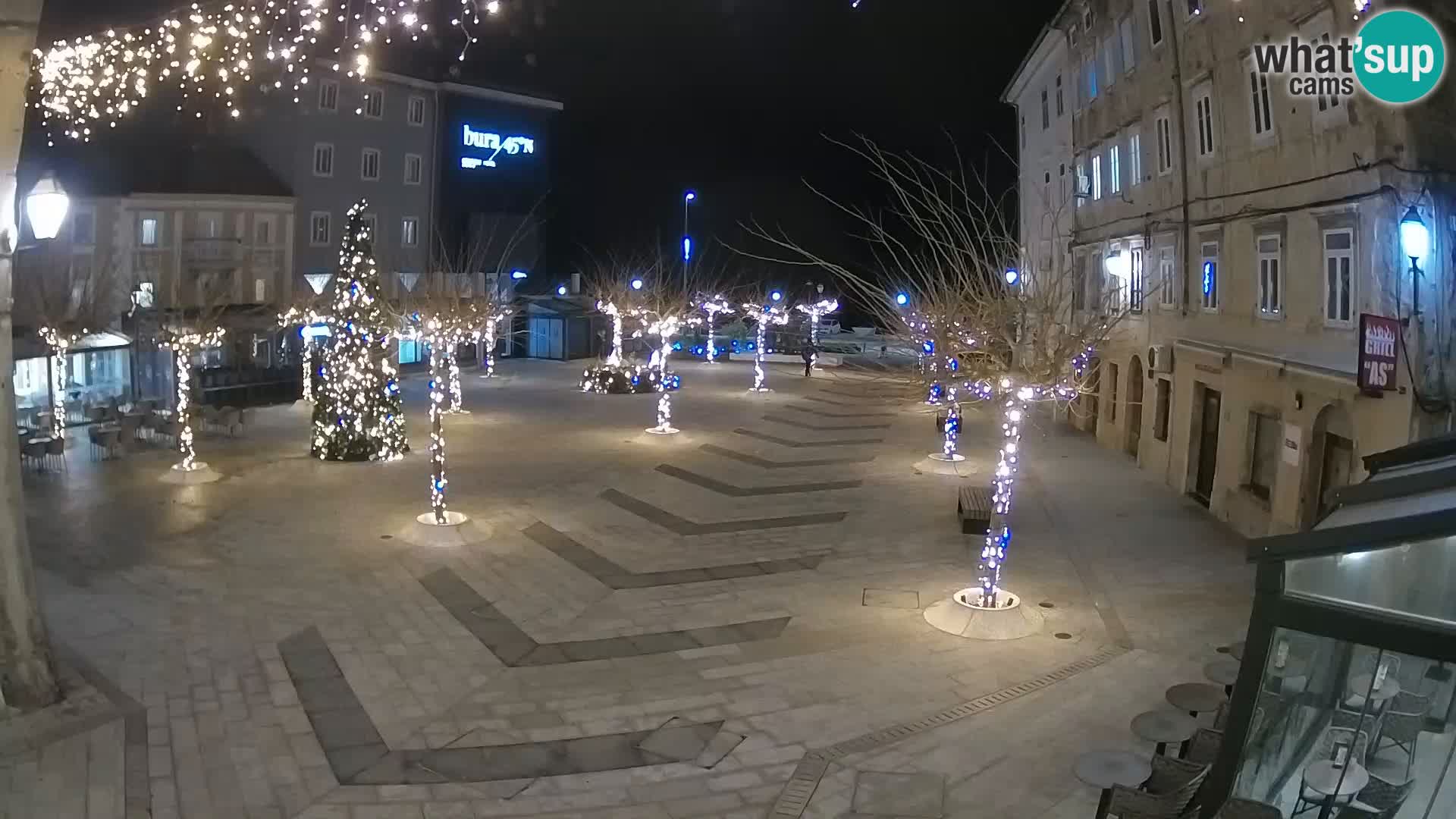 Centar grada Senja – Pavlinski trg – web kamere Dalmacija