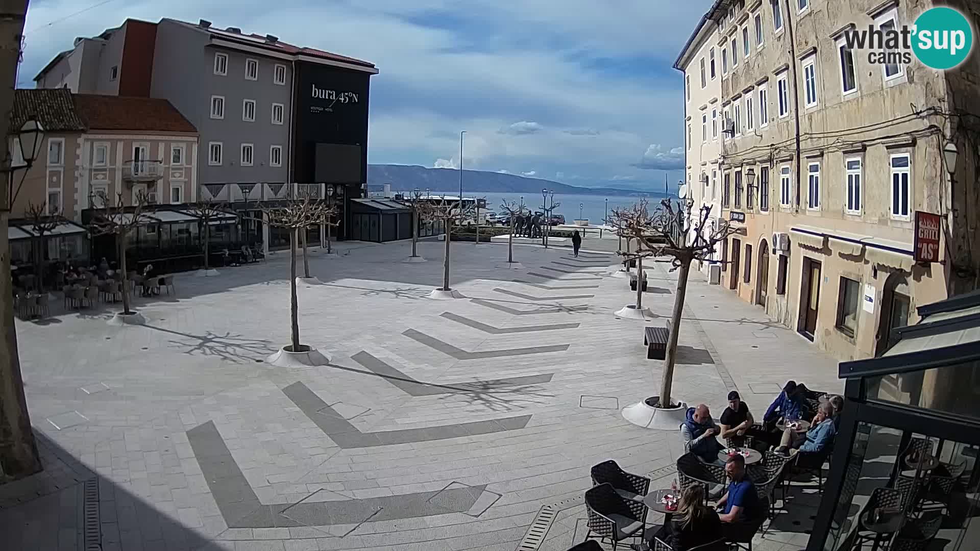 Zentrum der Stadt Senj – Pavlin platz – Live Cam Dalmatia
