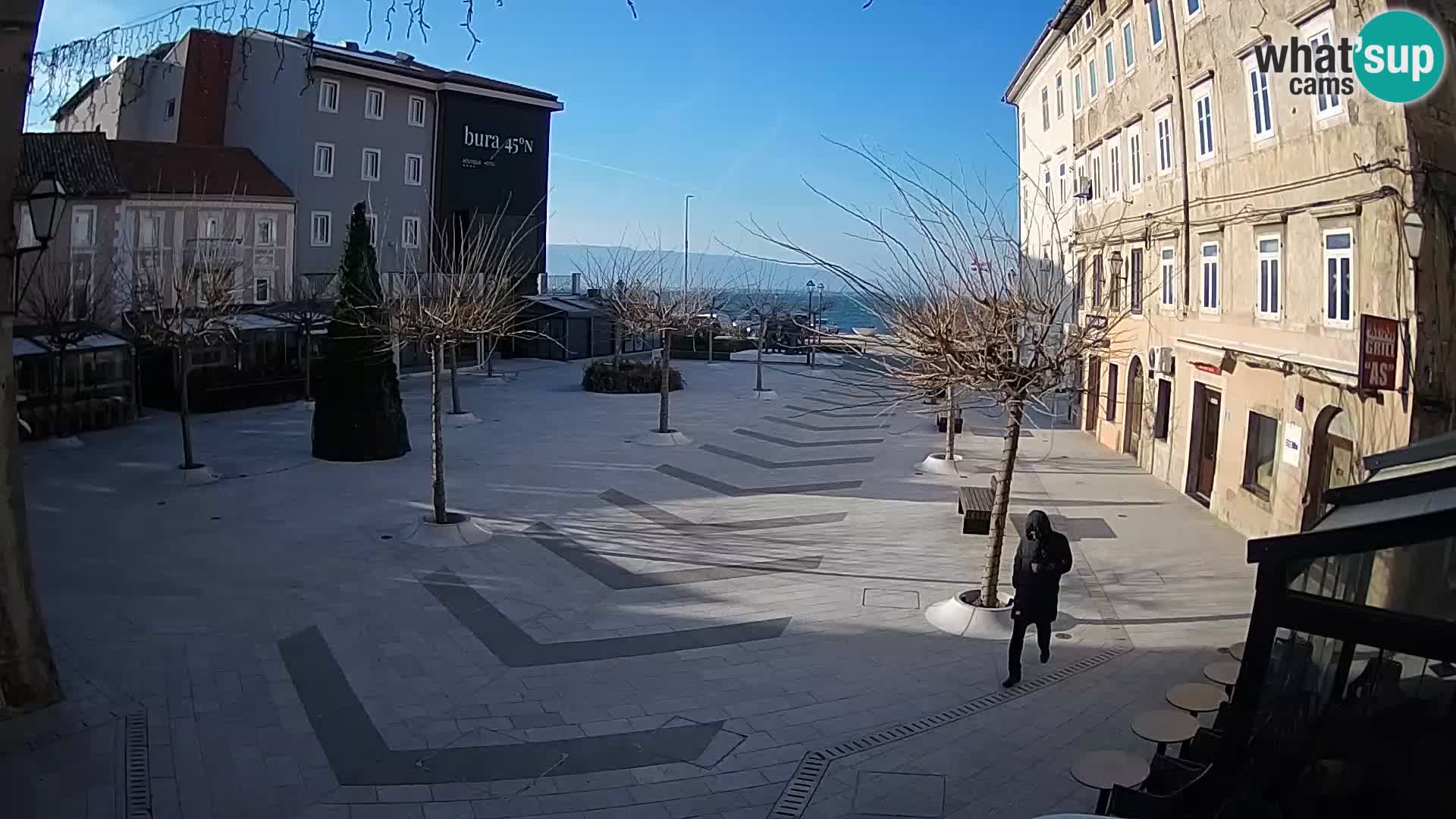 Center mesta Senj – Pavlinski trg – spletne kamere Dalmacija