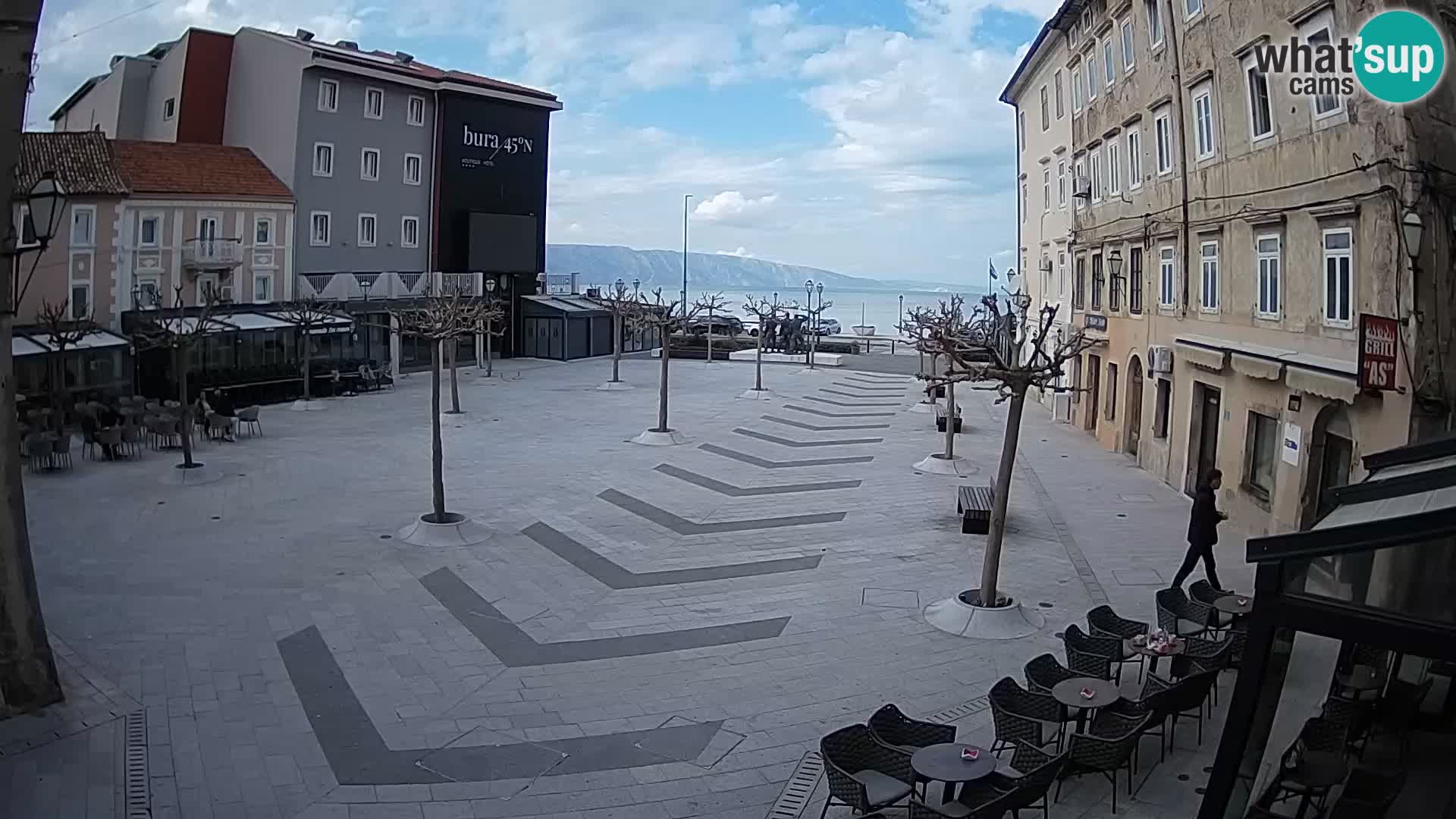 Zentrum der Stadt Senj – Pavlin platz – Live Cam Dalmatia