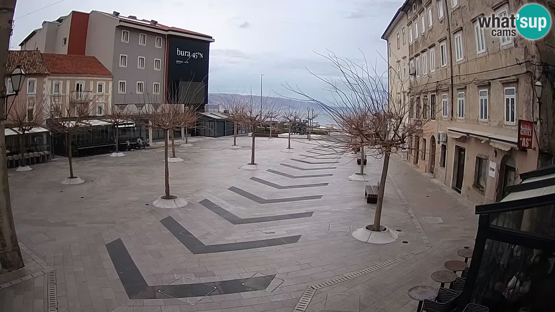 Center mesta Senj – Pavlinski trg – spletne kamere Dalmacija