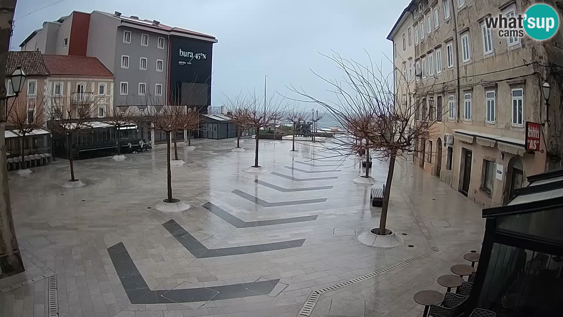 Centro de la ciudad de Senj – plaza Pavlin – Live Cam Dalmacia