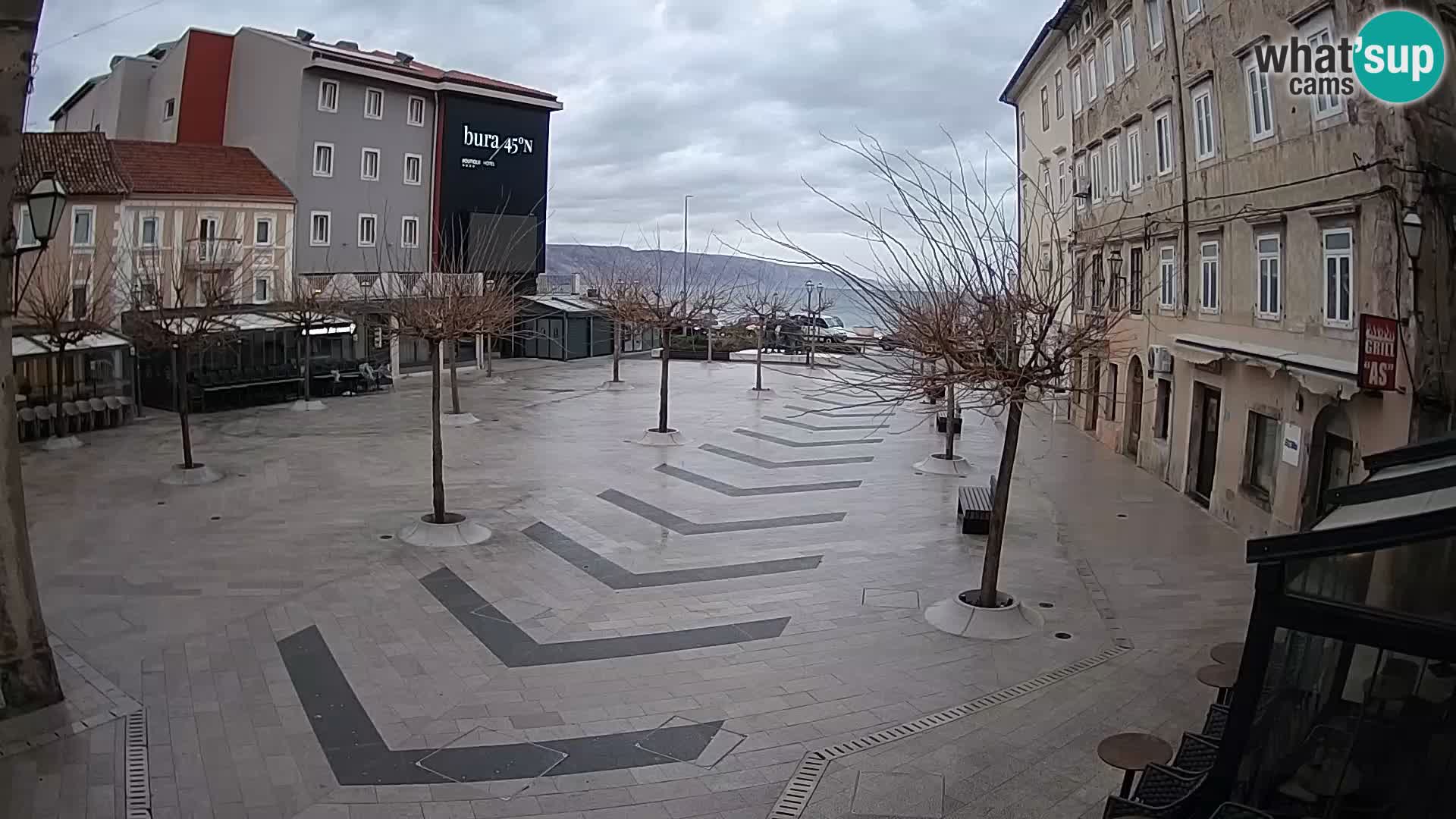 Center mesta Senj – Pavlinski trg – spletne kamere Dalmacija