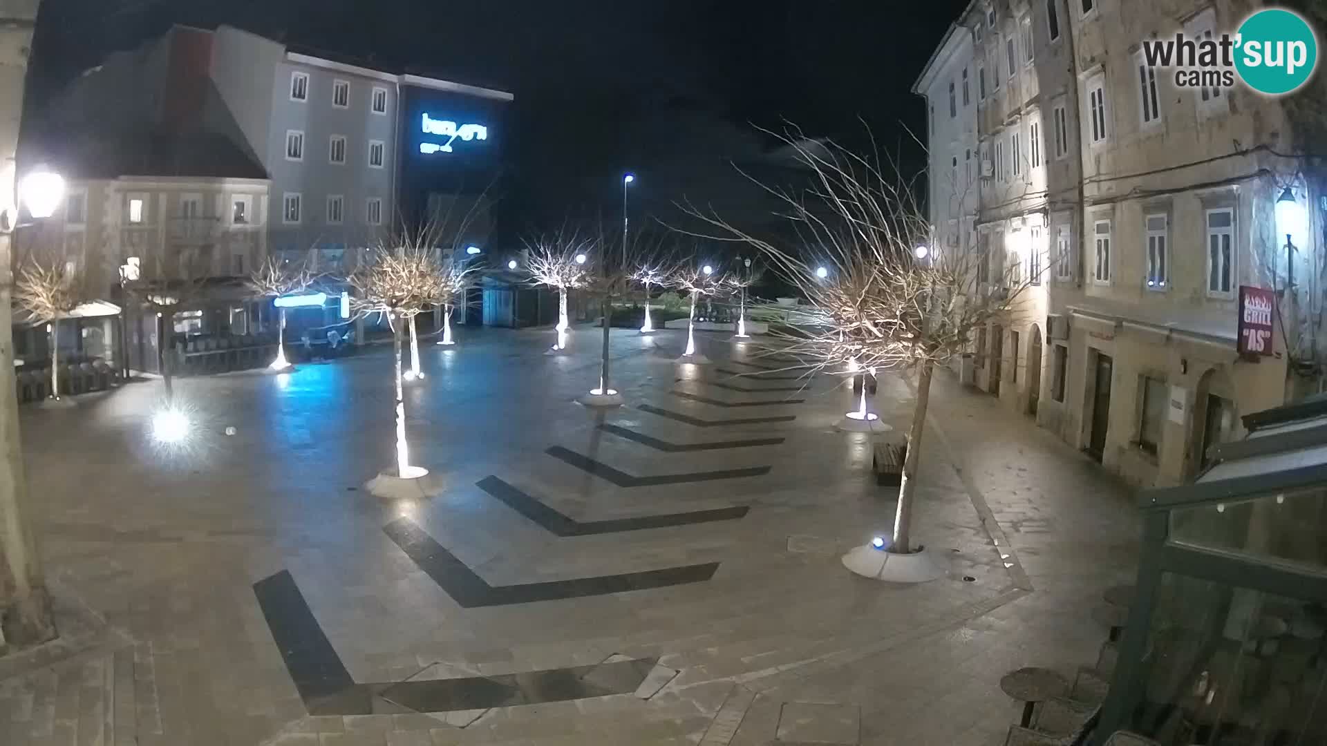 Center mesta Senj – Pavlinski trg – spletne kamere Dalmacija