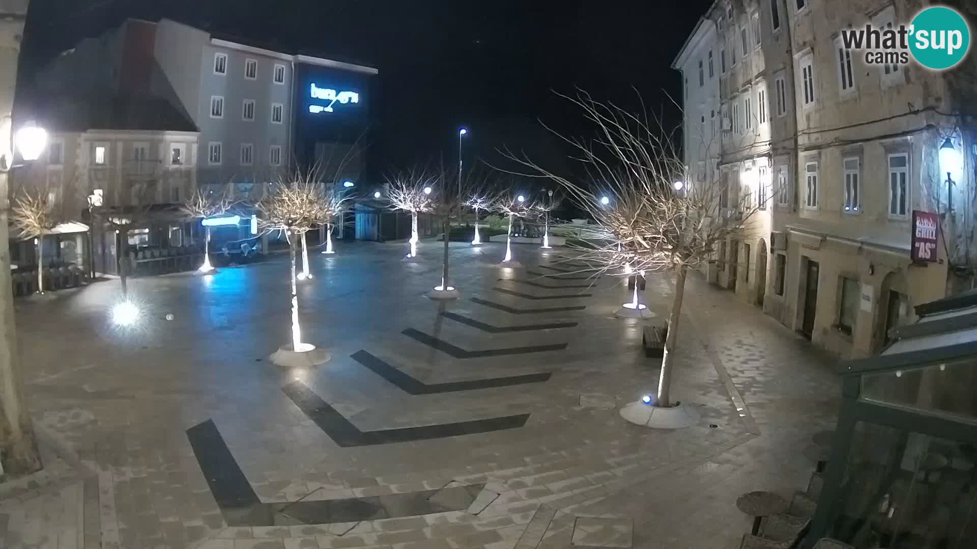 Center mesta Senj – Pavlinski trg – spletne kamere Dalmacija