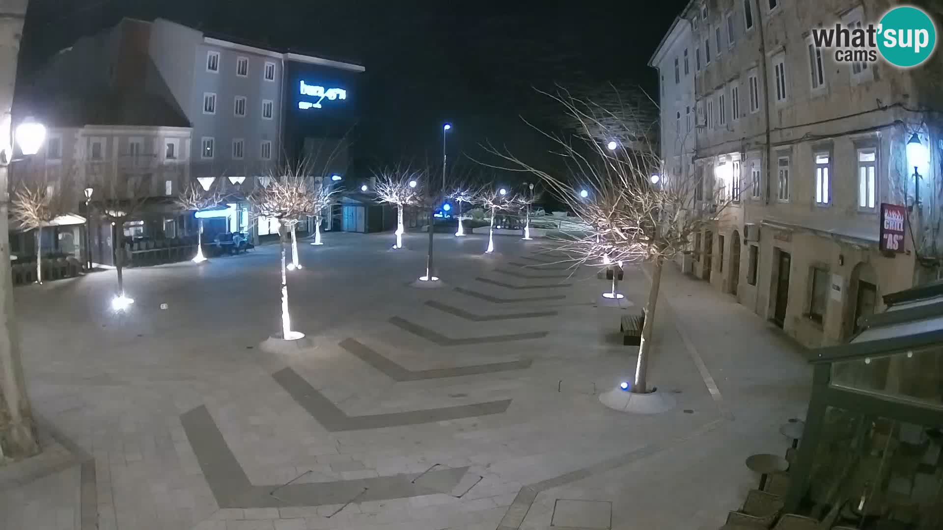 Center mesta Senj – Pavlinski trg – spletne kamere Dalmacija