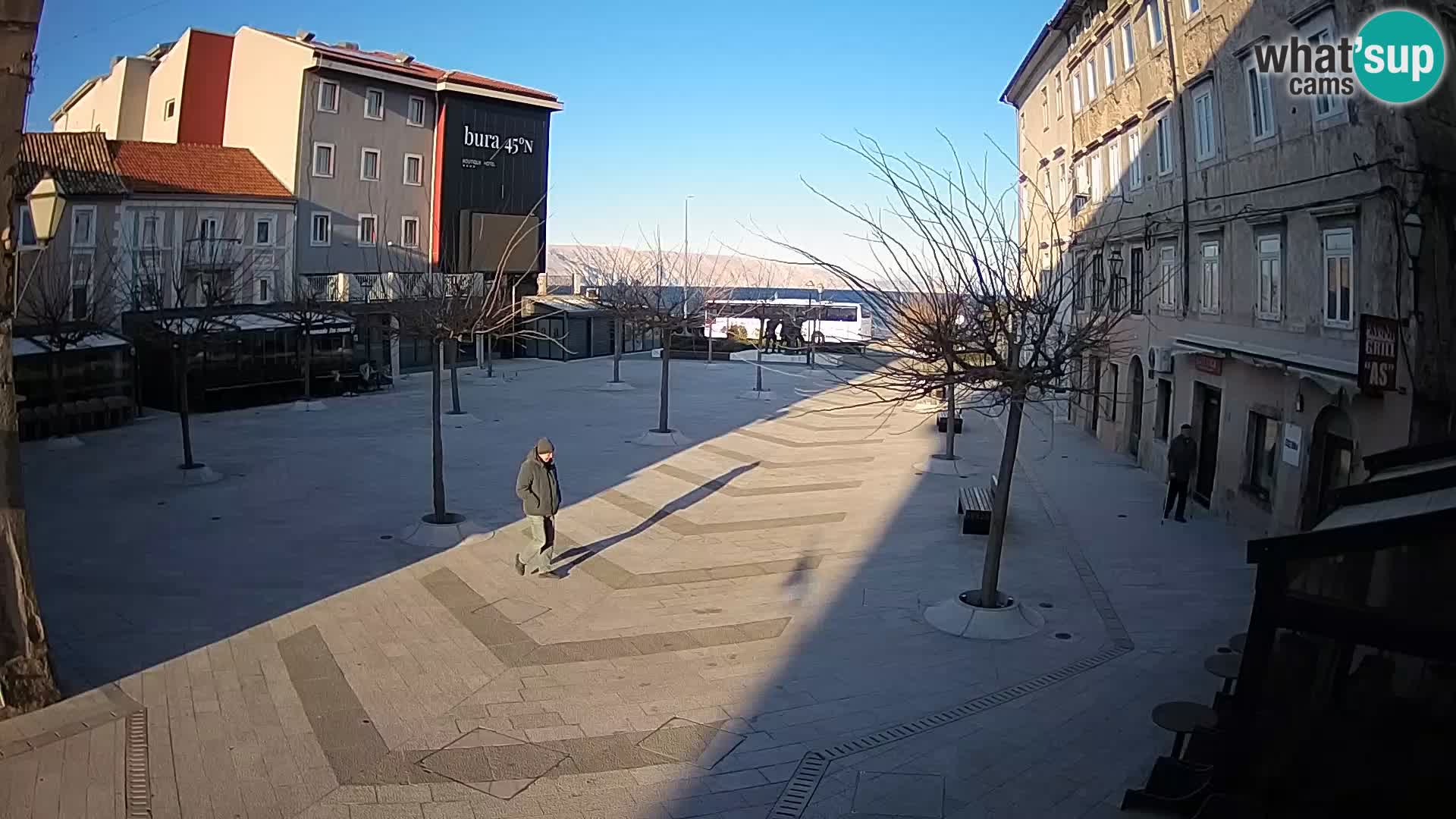 Centar grada Senja – Pavlinski trg – web kamere Dalmacija