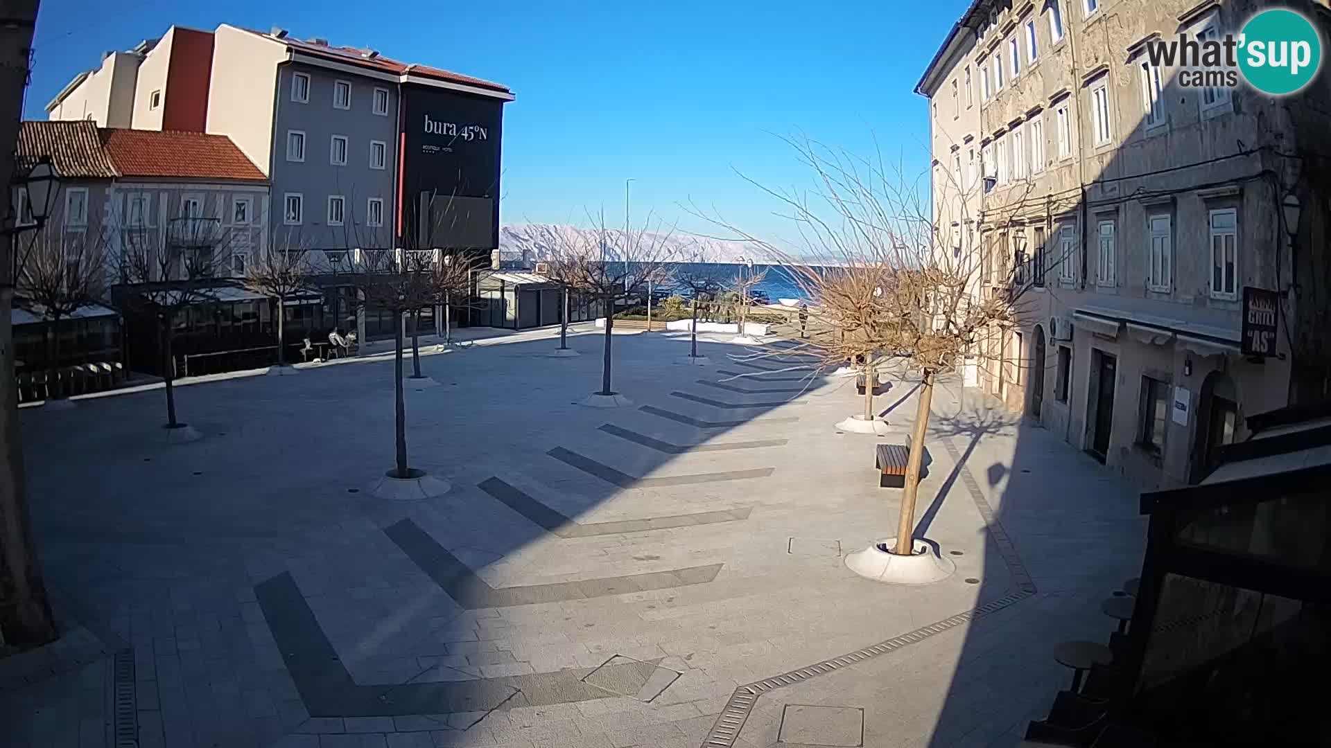 Center mesta Senj – Pavlinski trg – spletne kamere Dalmacija