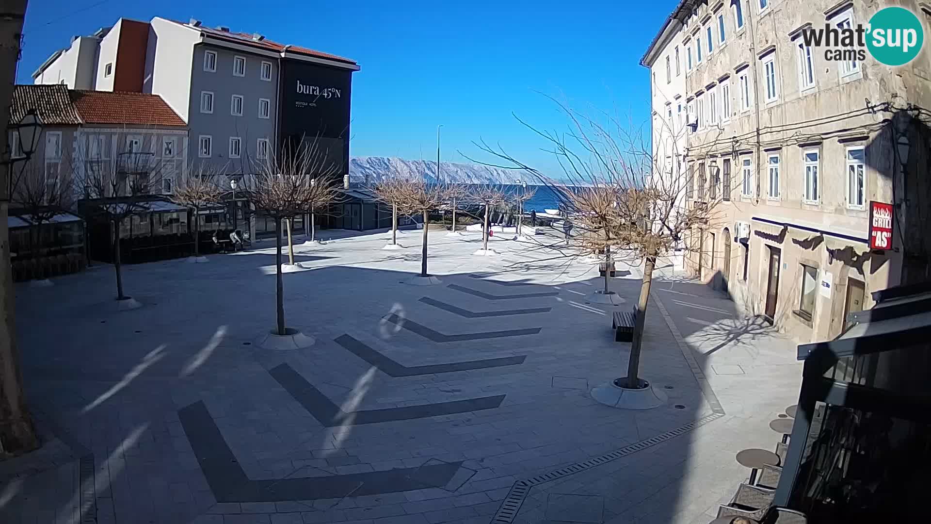 Center mesta Senj – Pavlinski trg – spletne kamere Dalmacija