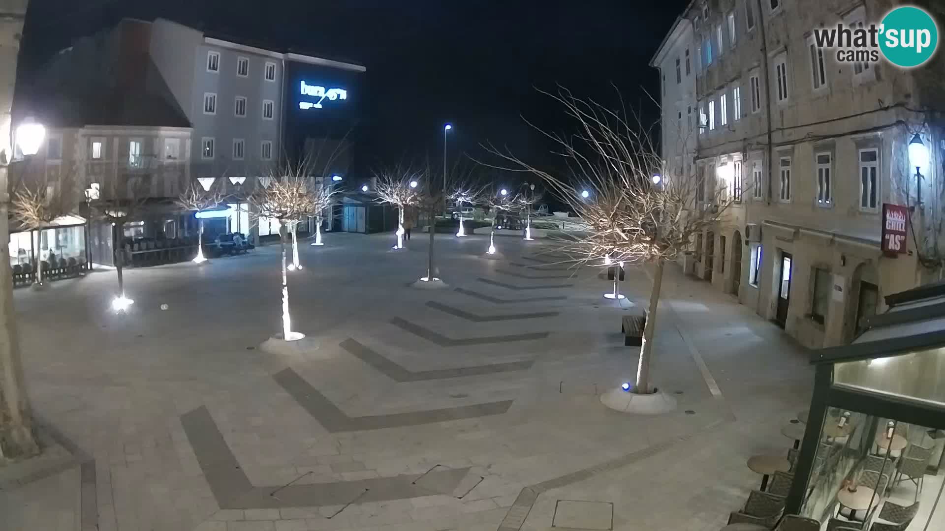 Center mesta Senj – Pavlinski trg – spletne kamere Dalmacija