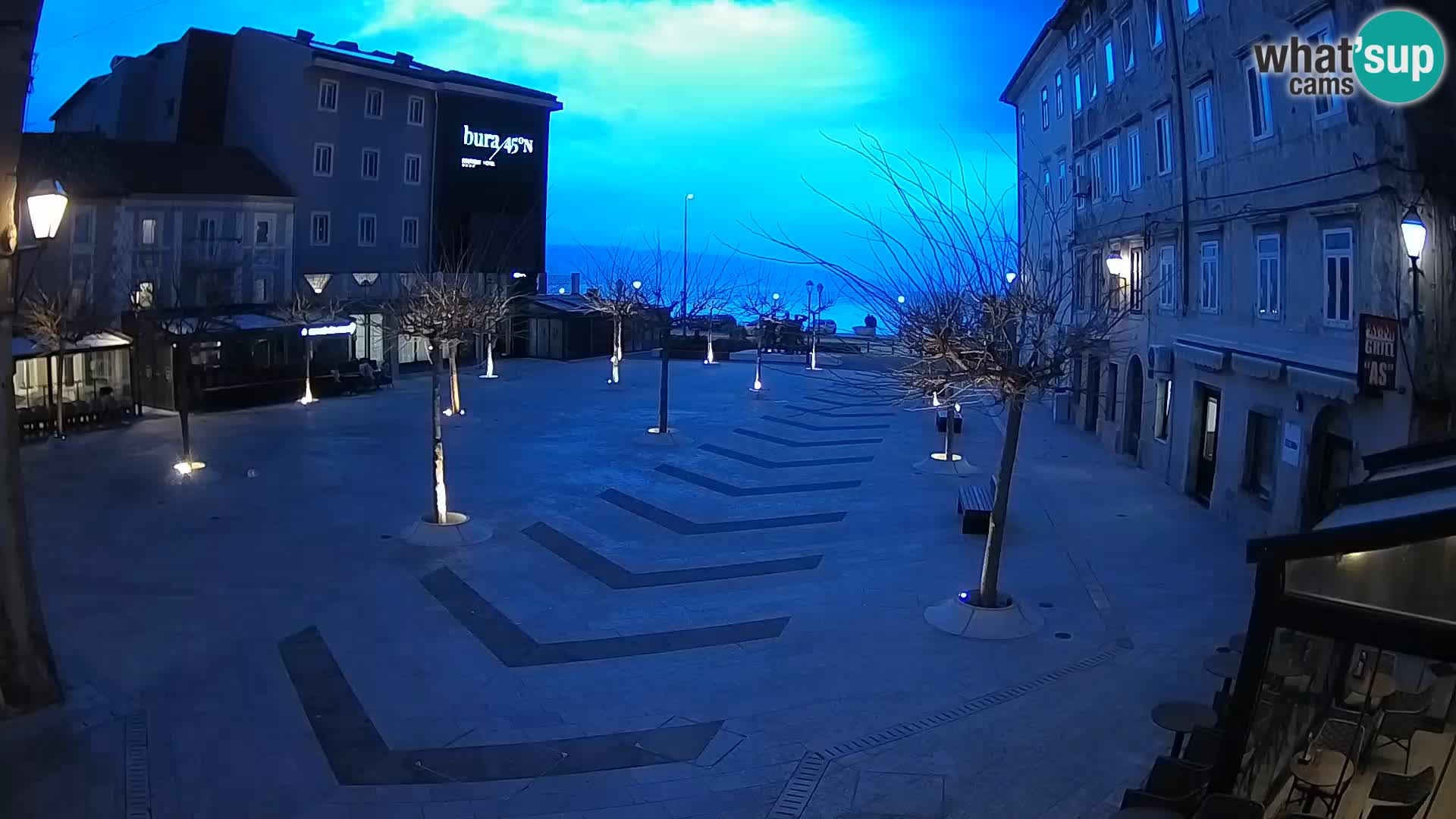 Center mesta Senj – Pavlinski trg – spletne kamere Dalmacija