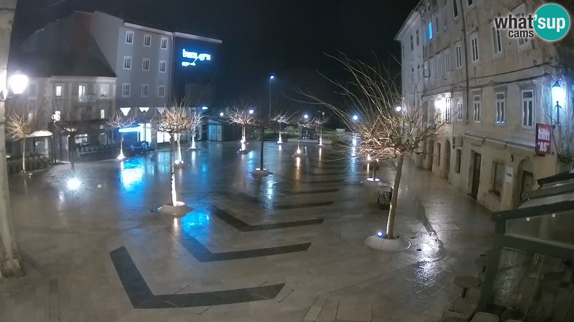 Center mesta Senj – Pavlinski trg – spletne kamere Dalmacija