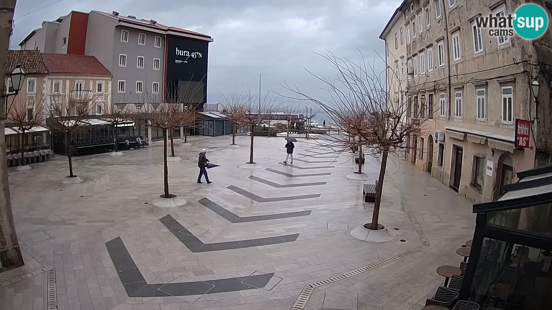 Zentrum der Stadt Senj – Pavlin platz – Live Cam Dalmatia
