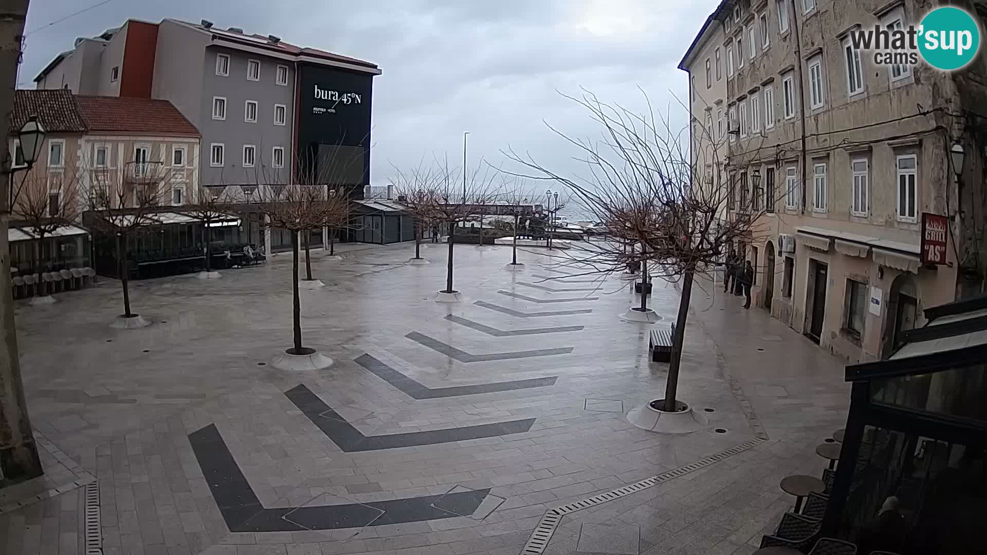 Centro de la ciudad de Senj – plaza Pavlin – Live Cam Dalmacia