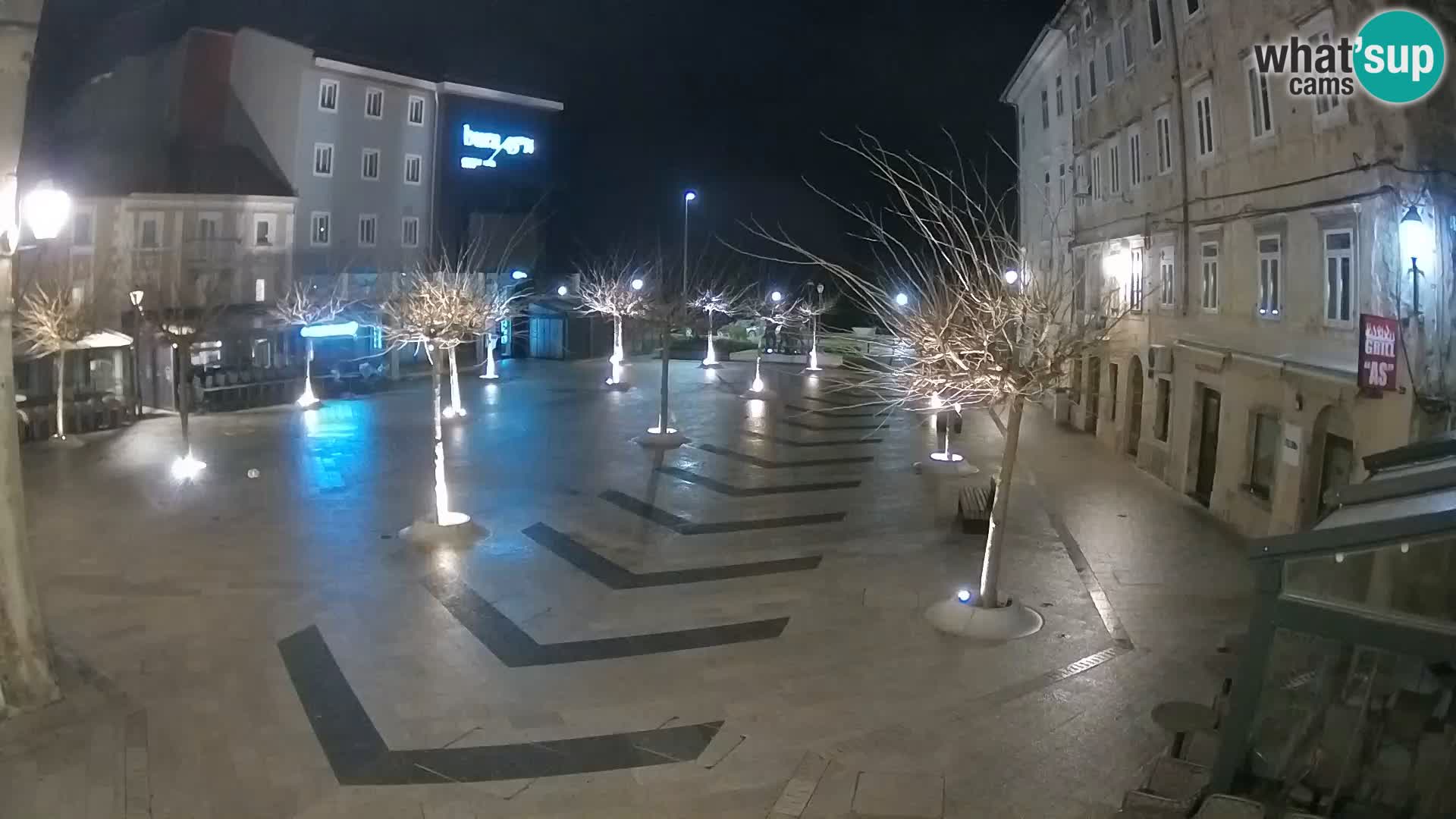 Zentrum der Stadt Senj – Pavlin platz – Live Cam Dalmatia