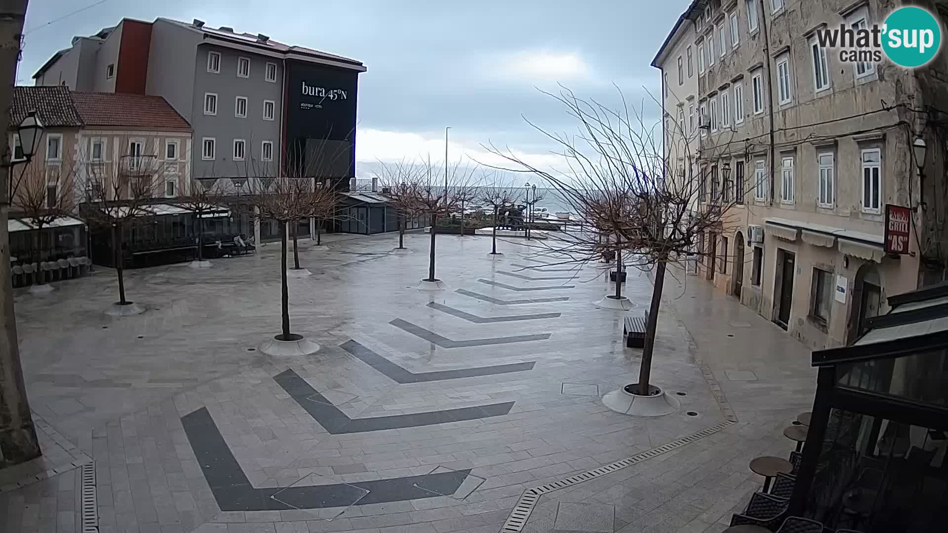Zentrum der Stadt Senj – Pavlin platz – Live Cam Dalmatia