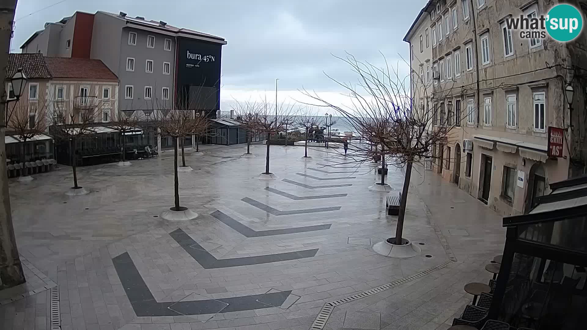Zentrum der Stadt Senj – Pavlin platz – Live Cam Dalmatia