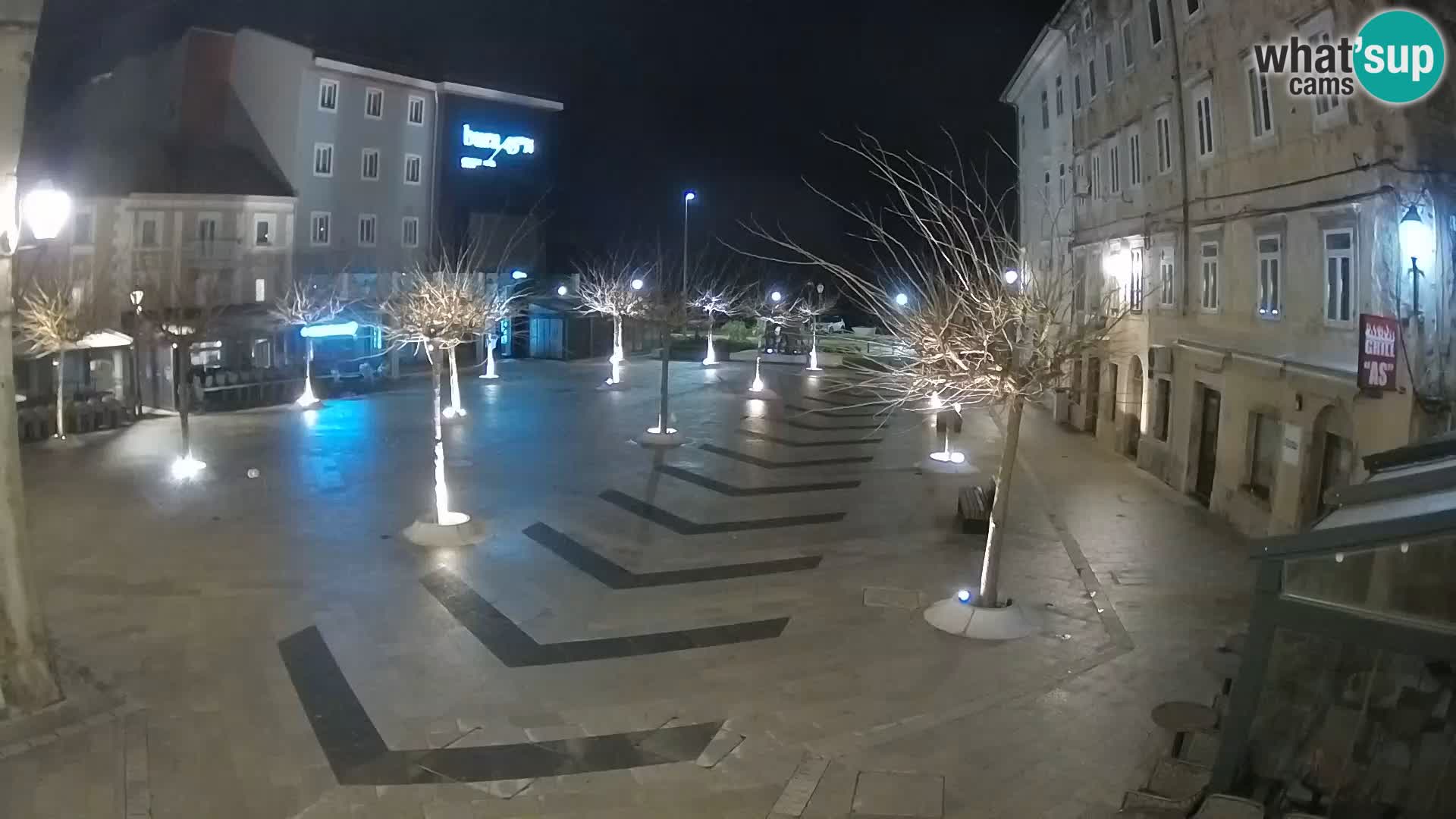 Zentrum der Stadt Senj – Pavlin platz – Live Cam Dalmatia