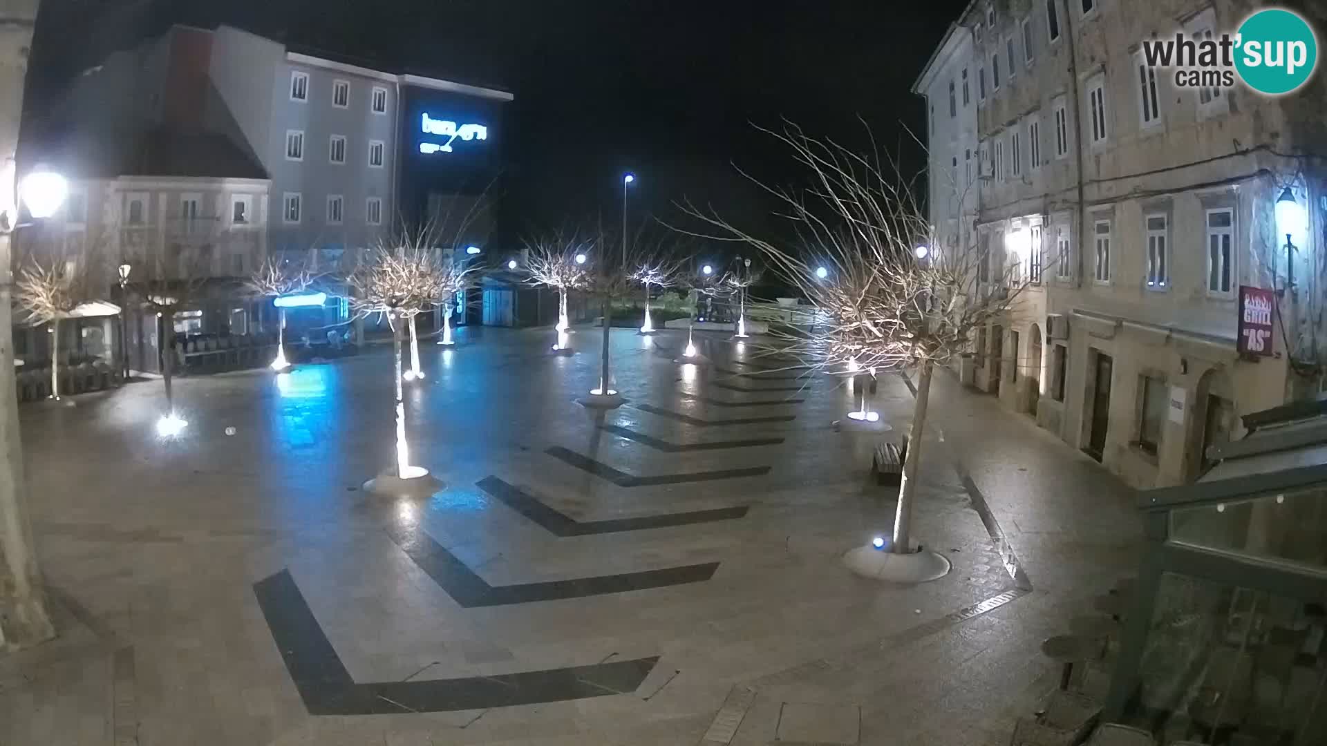 Zentrum der Stadt Senj – Pavlin platz – Live Cam Dalmatia