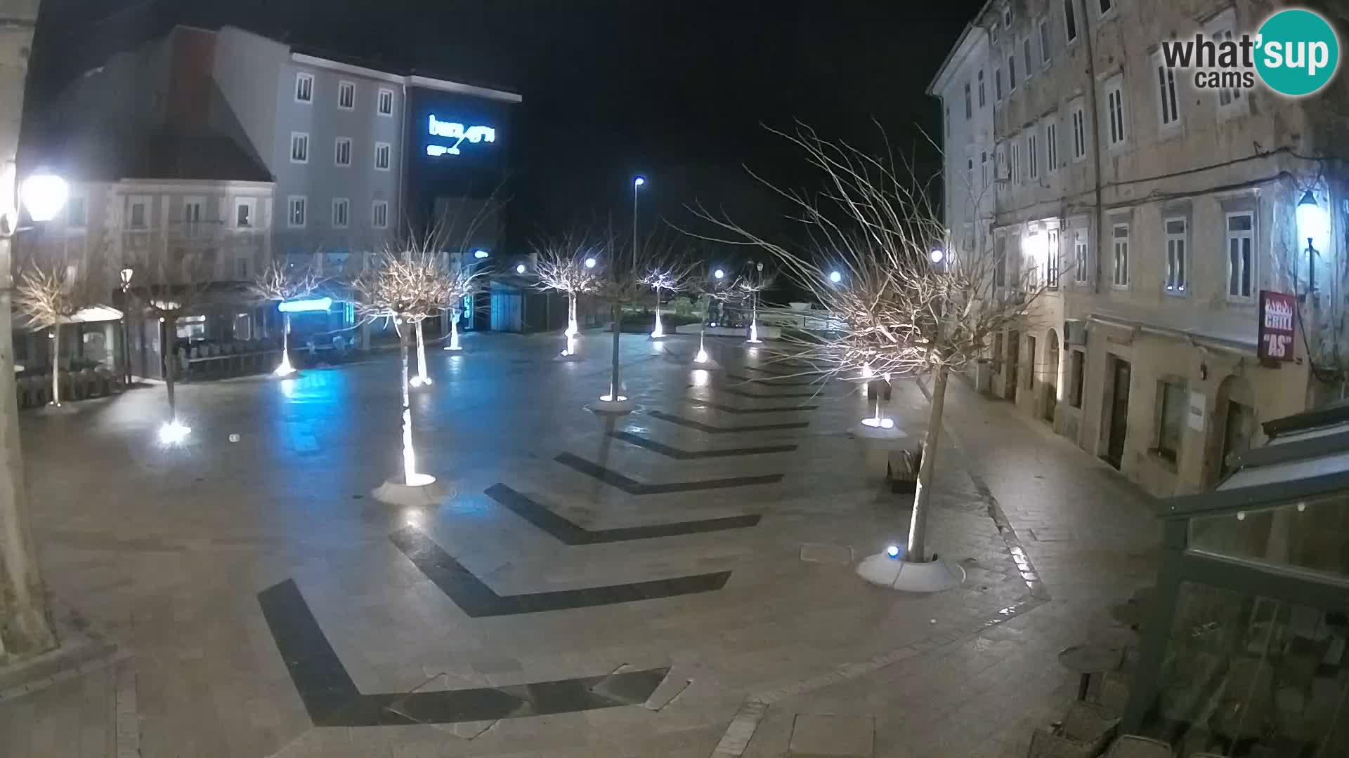 Zentrum der Stadt Senj – Pavlin platz – Live Cam Dalmatia