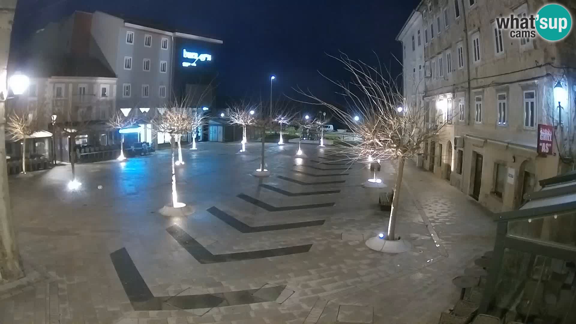 Center mesta Senj – Pavlinski trg – spletne kamere Dalmacija