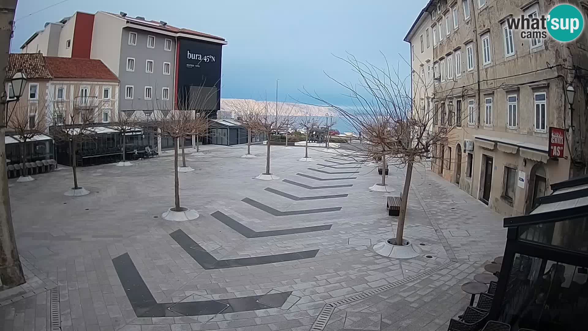 Zentrum der Stadt Senj – Pavlin platz – Live Cam Dalmatia