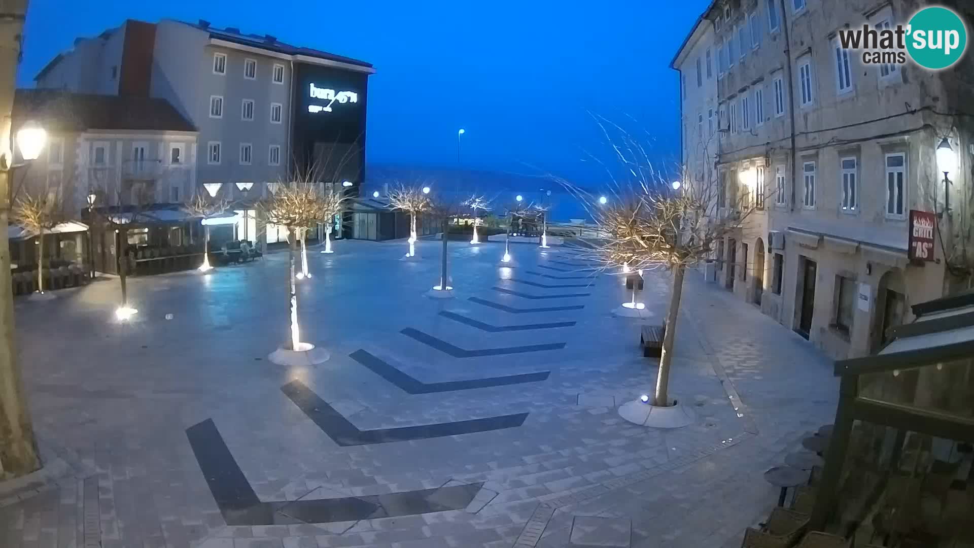 Zentrum der Stadt Senj – Pavlin platz – Live Cam Dalmatia