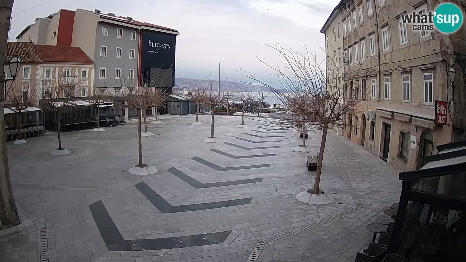 Centro de la ciudad de Senj – plaza Pavlin – Live Cam Dalmacia