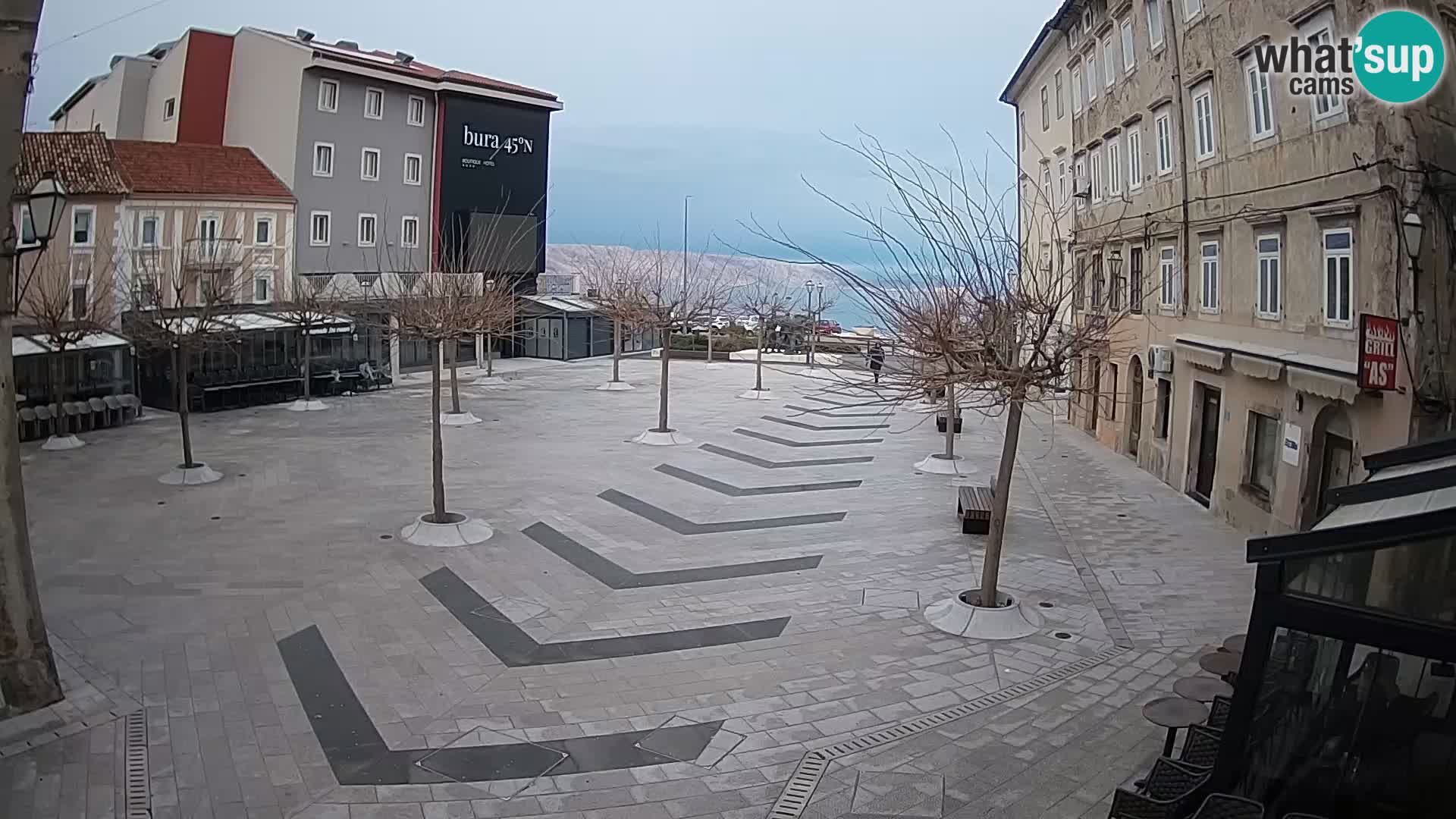 Centar grada Senja – Pavlinski trg – web kamere Dalmacija