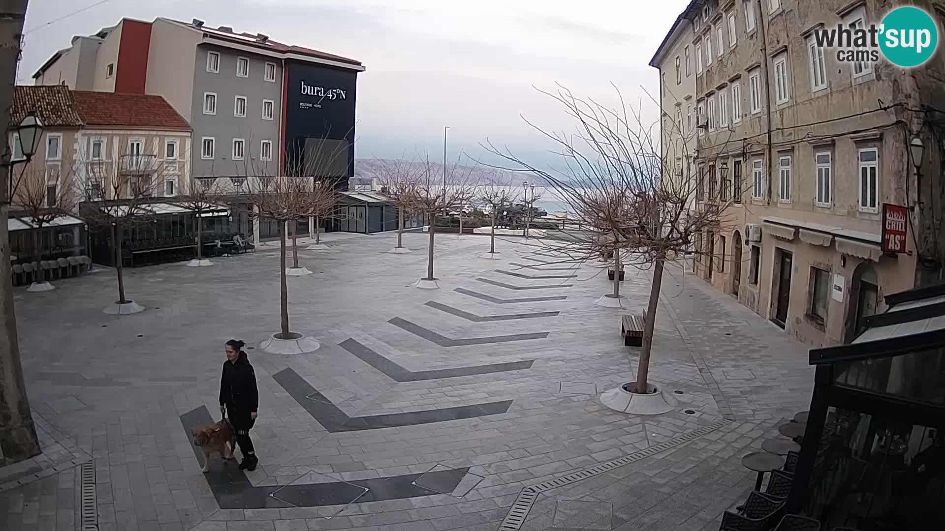 Centro de la ciudad de Senj – plaza Pavlin – Live Cam Dalmacia