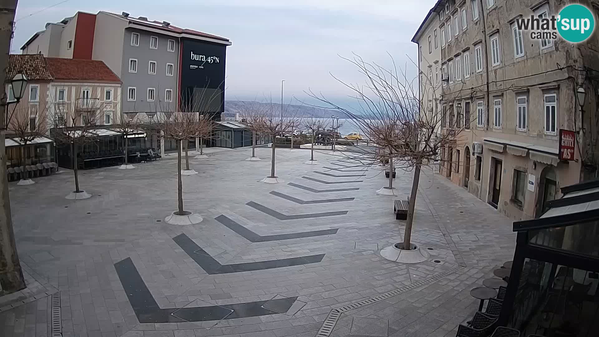 Zentrum der Stadt Senj – Pavlin platz – Live Cam Dalmatia