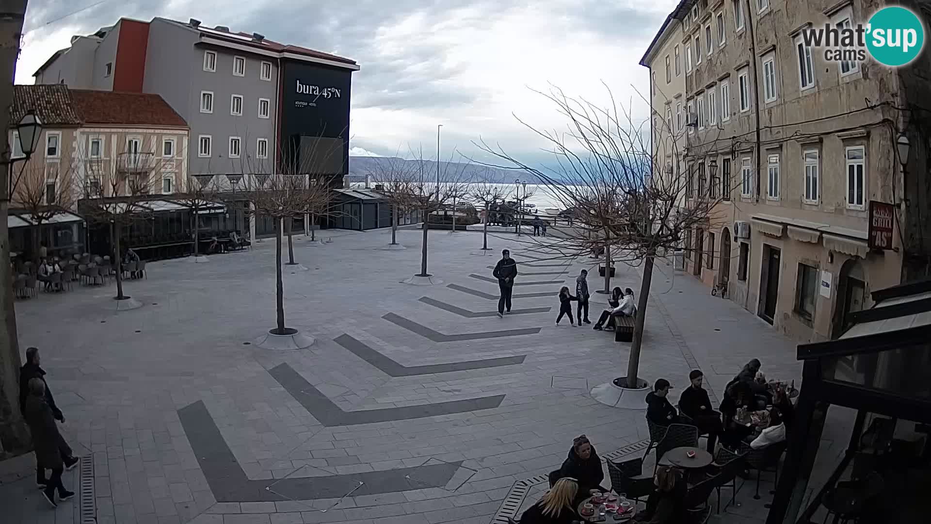 Zentrum der Stadt Senj – Pavlin platz – Live Cam Dalmatia